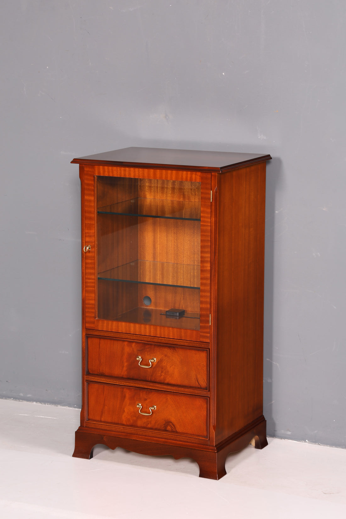 Wunderschöne Englische Vitrine Mahagoni 60er Schrank Vertiko Glasvitrine Bücherschrank