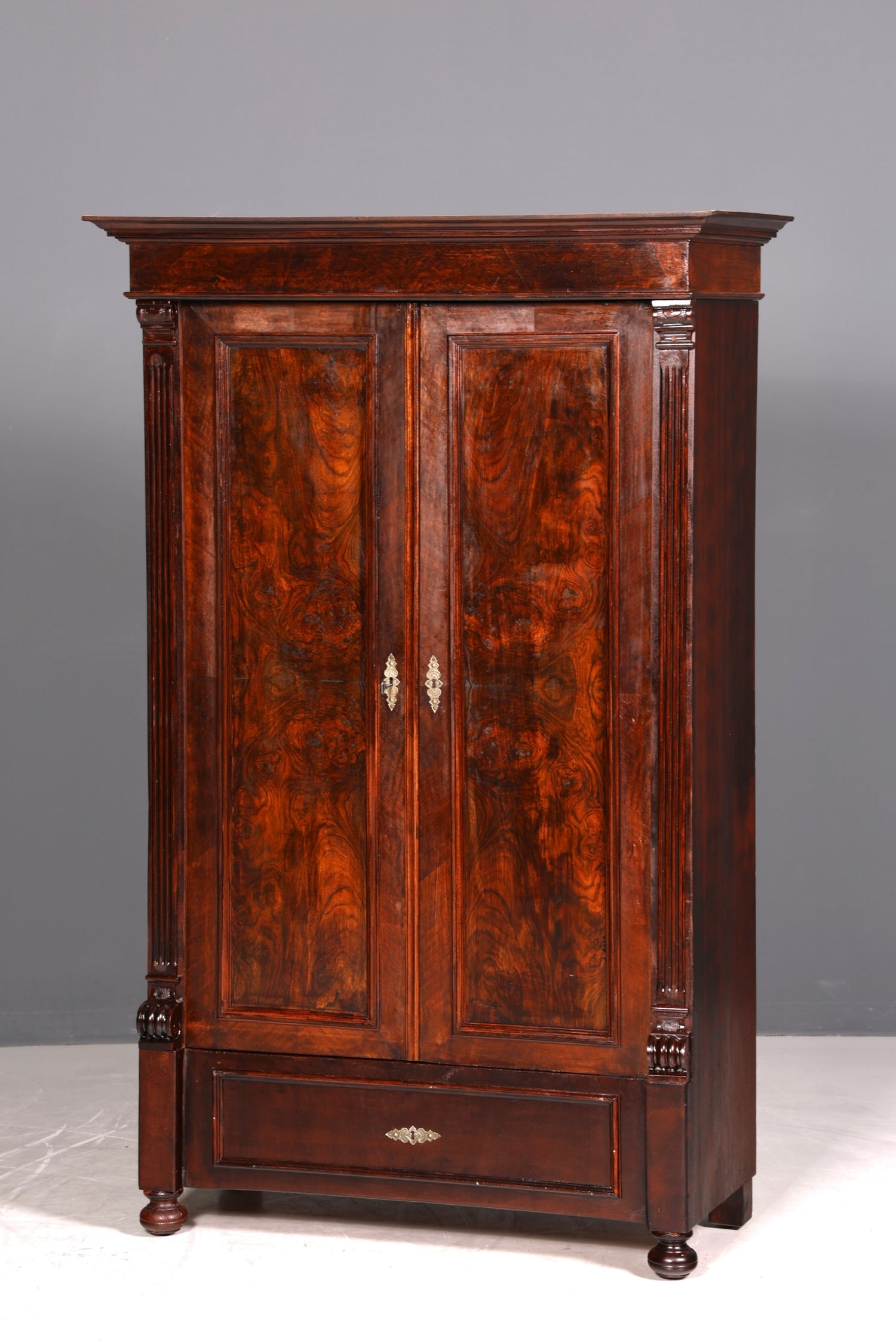 Traumhafter Gründerzeit Schrank Louis Philippe Antik Kleiderschrank Wäscheschrank Dielenschrank
