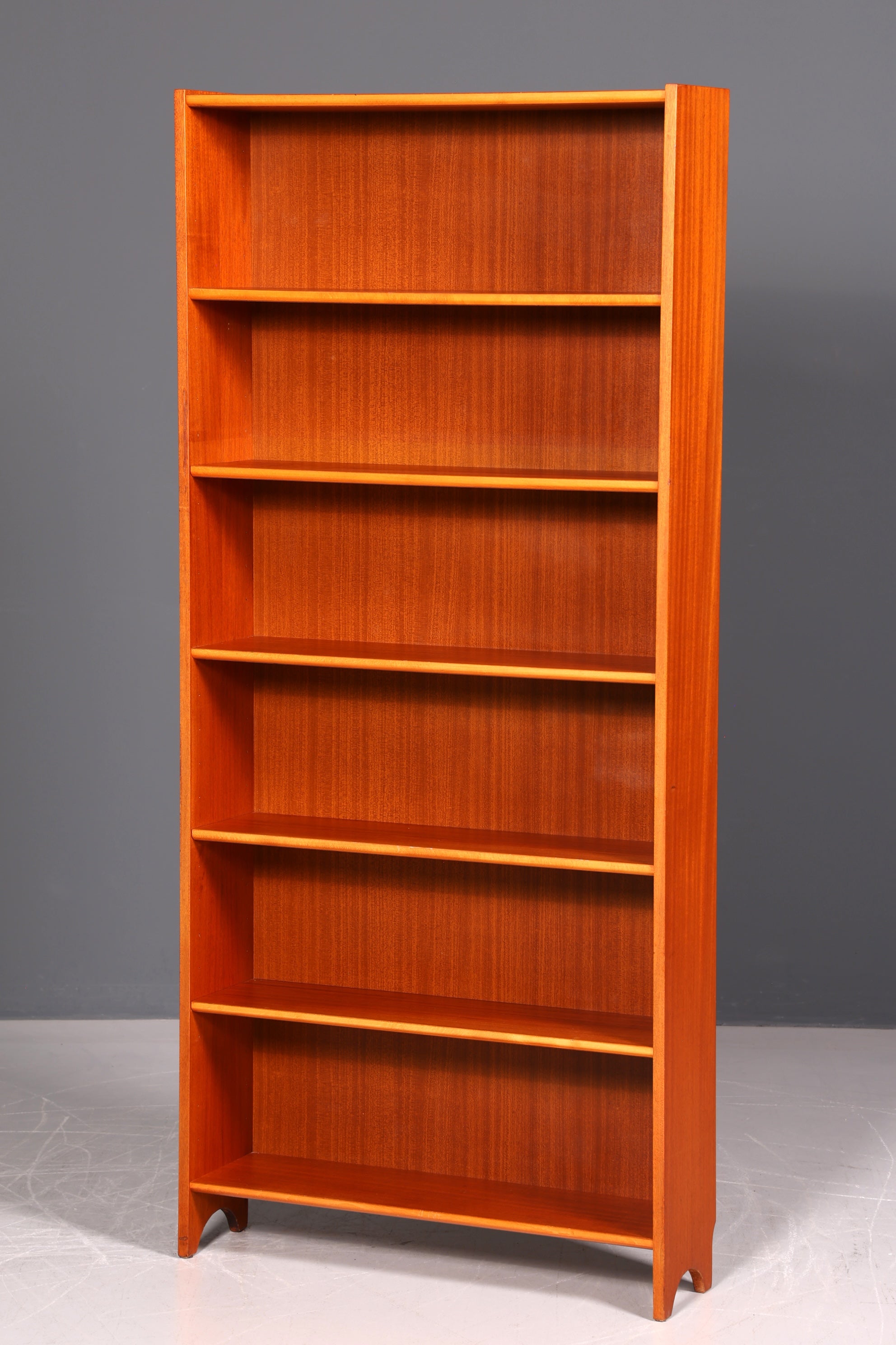 Schlichtes Mid Century Regal Vintage Bücherregal Schrank Buchablage 60s Bookshelf Designklassiker