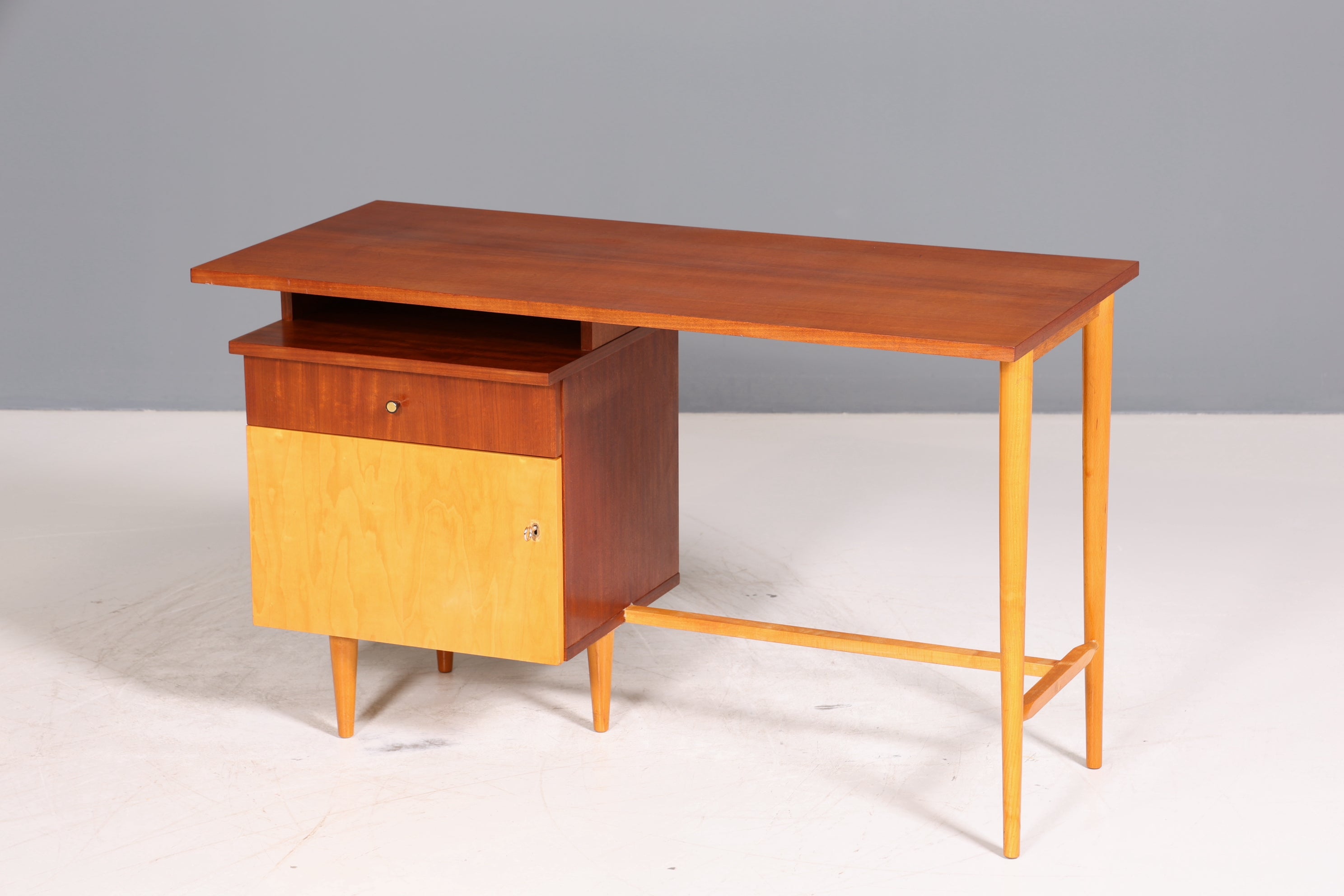 Wunderschöner Mid Century Schreibtisch Danish Design Bürotisch 60er Jahre Office Table