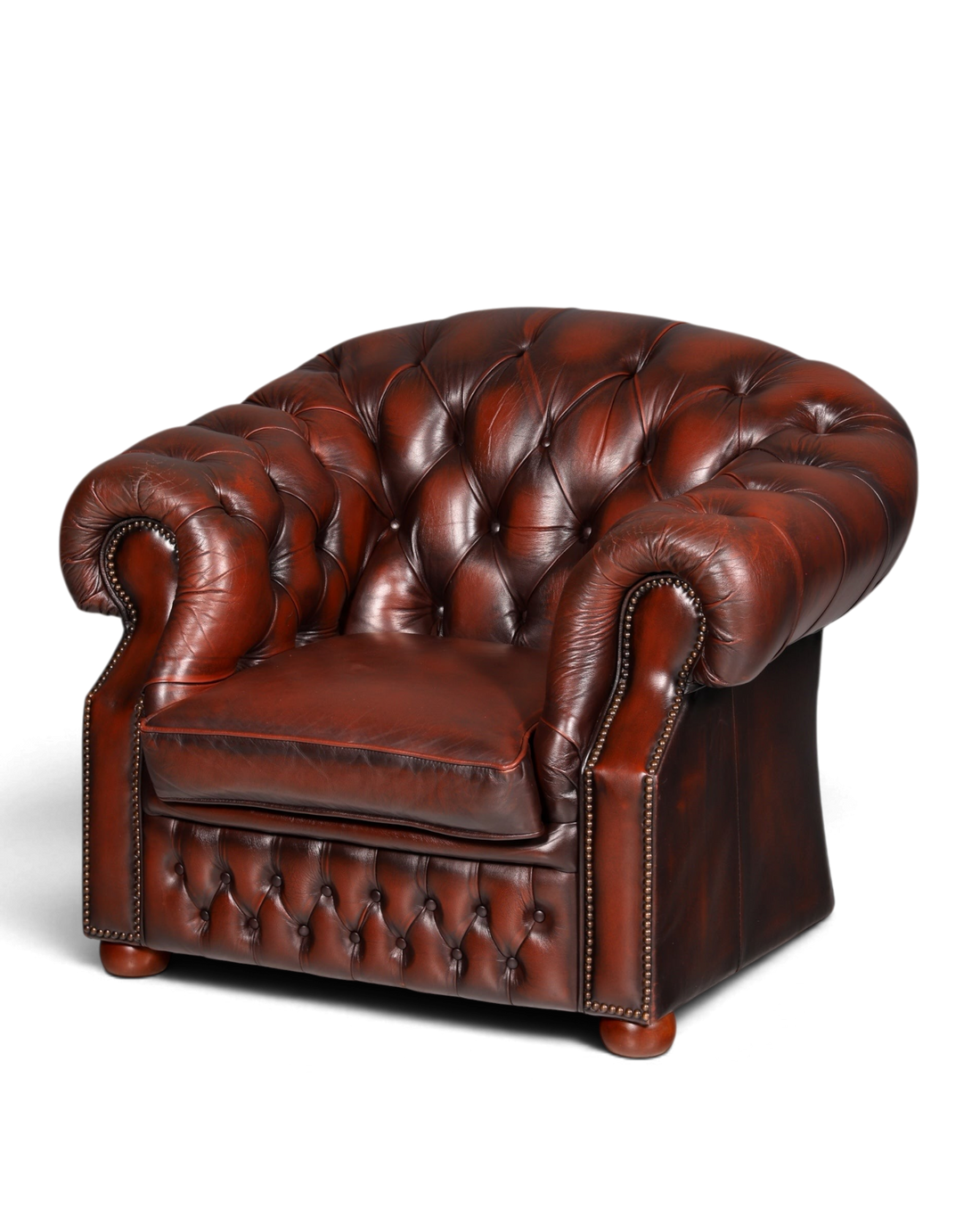 Hauptstadt Möblerei Chesterfield Centurion Sessel aus braunem Echtleder mit klassischer Knopfheftung und Armlehnen