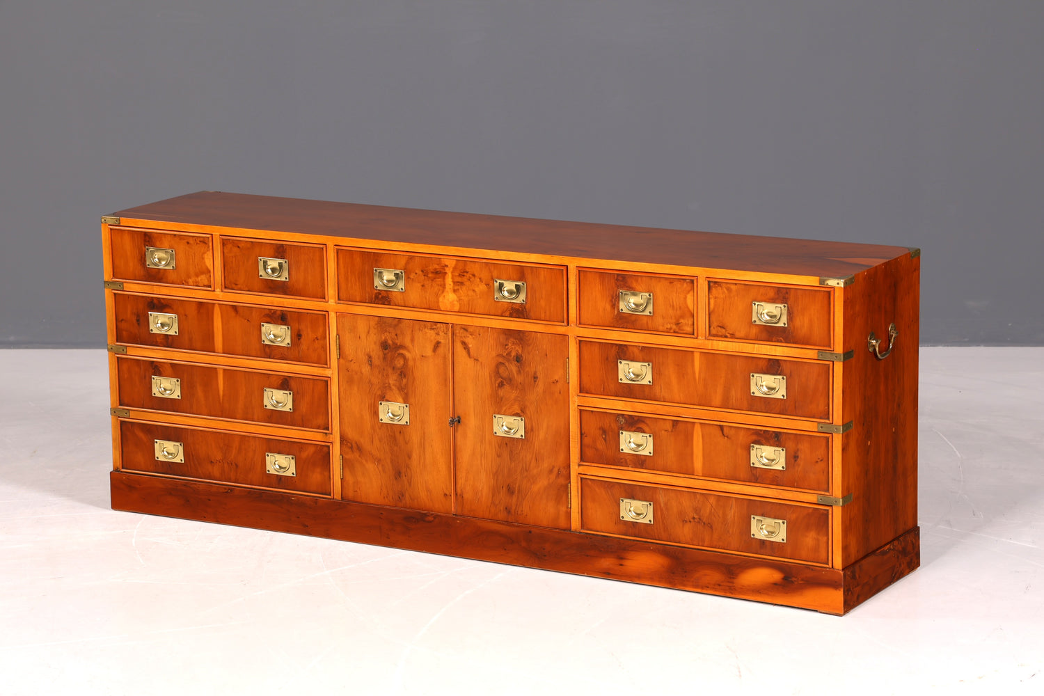 Wunderschönes XXL Maritim Sideboard Englische Schiffs Kommode Englisch Antik Schrank Military Chest