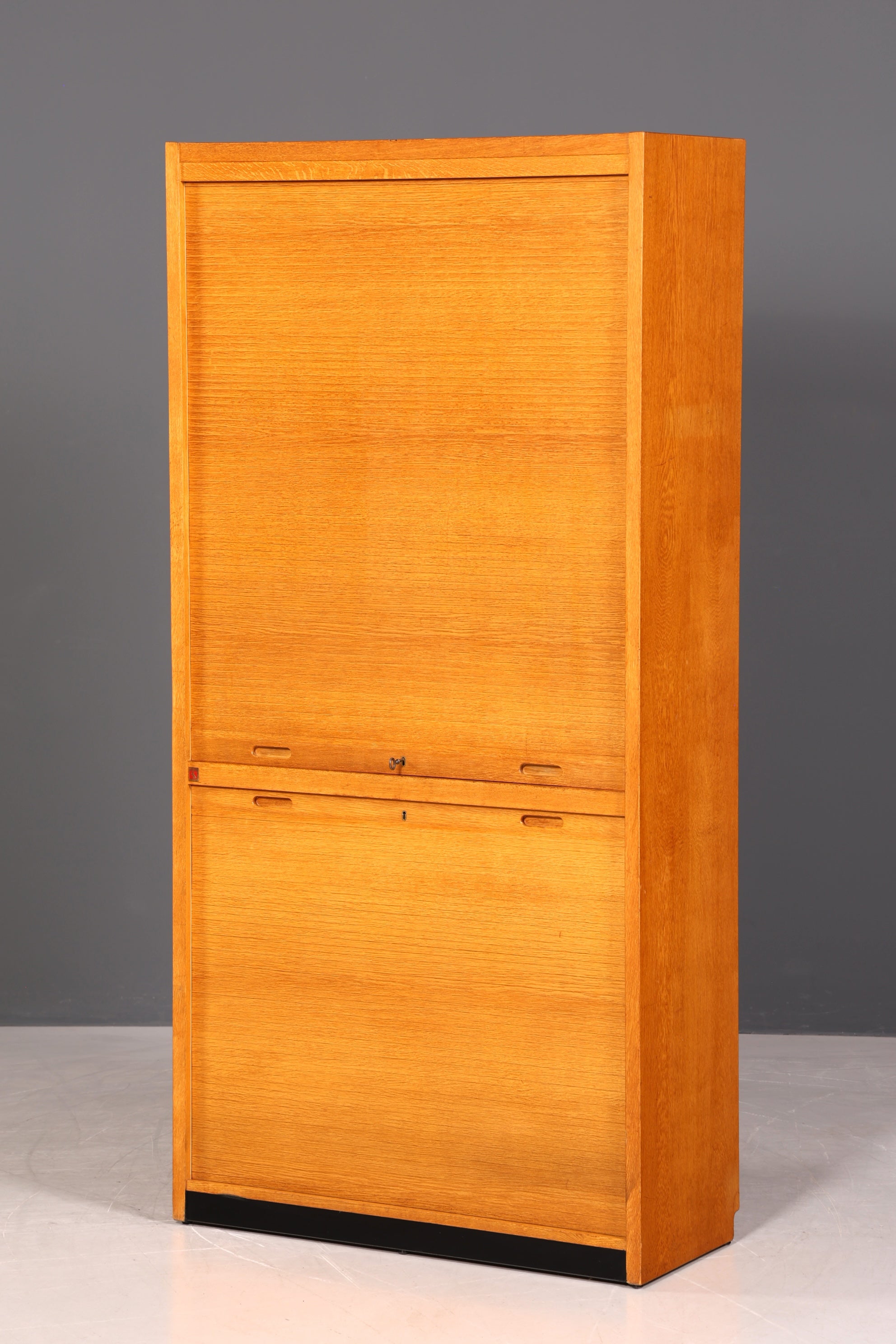 Stilvoller Mid Century Rollladenschrank Bauhaus Apothekerschrank Art Deco Büro Aktenschrank