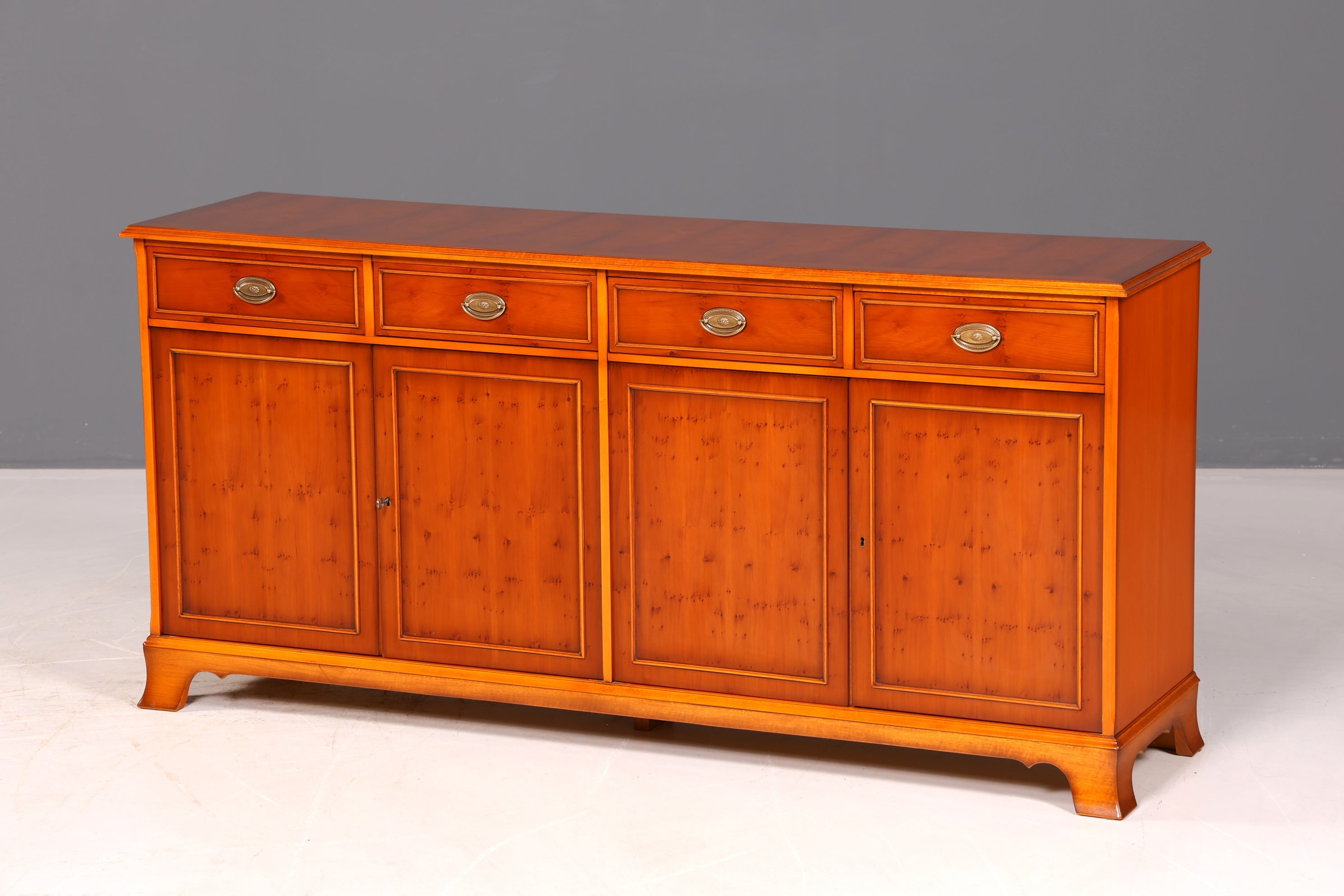 Wunderschönes Original Heldense Sideboard Eibe Englisch Buffetschrank Kommode Antik Schrank Vintage