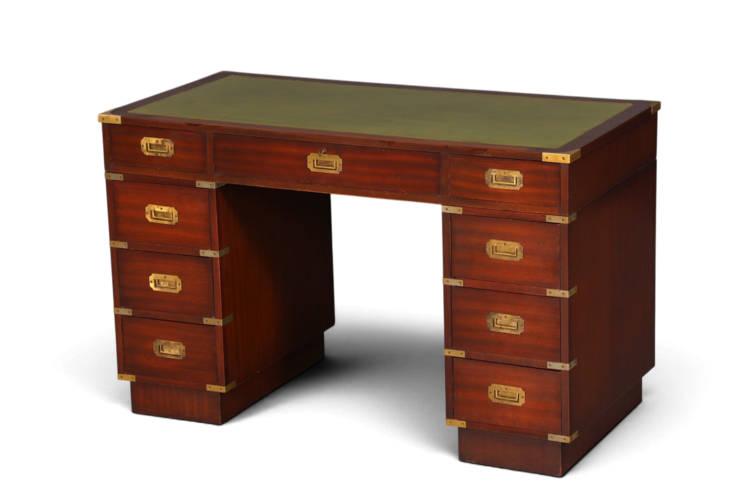 Edler Maritimer Schreibtisch Englischer Military Bürotisch Office Table mit echt Lederauflage