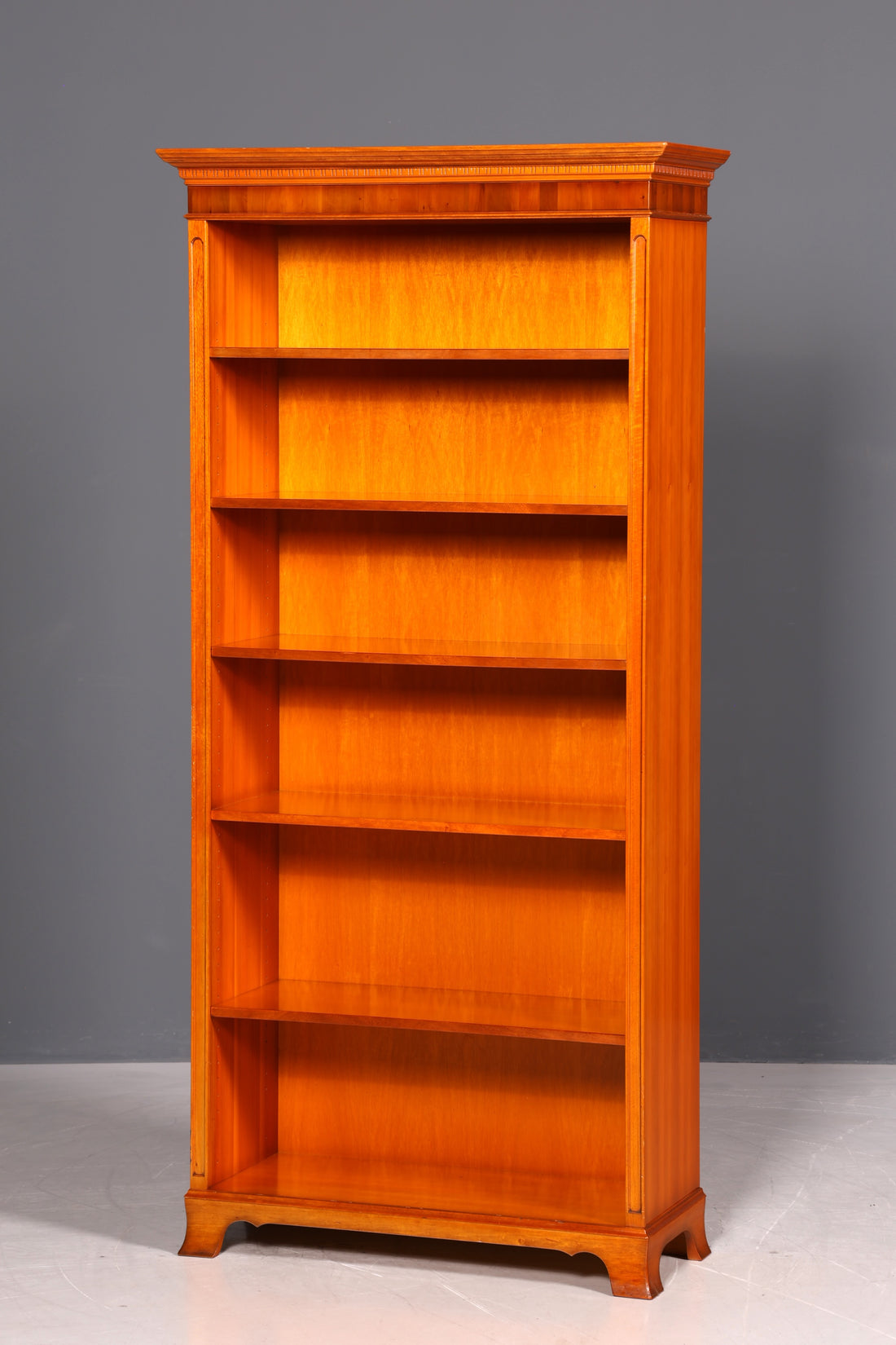 Wunderschönes Englisches Bücherregal Eibe Antik 60s Regal Bookshelf Buchablage