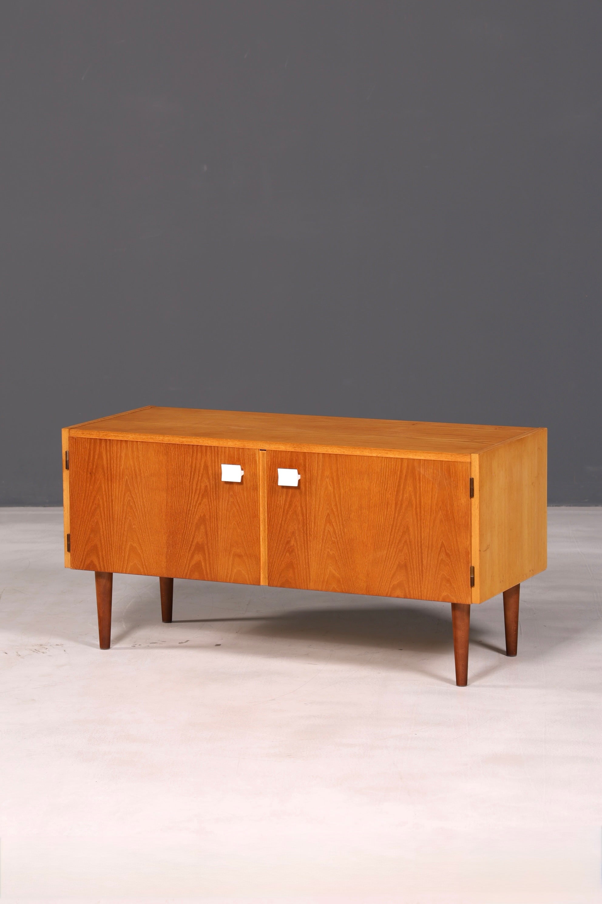 Wunderschöne Original Hellerau Mid Century Kommode Modell 427 Sideboard TV Schrank Vintage echt Holz
