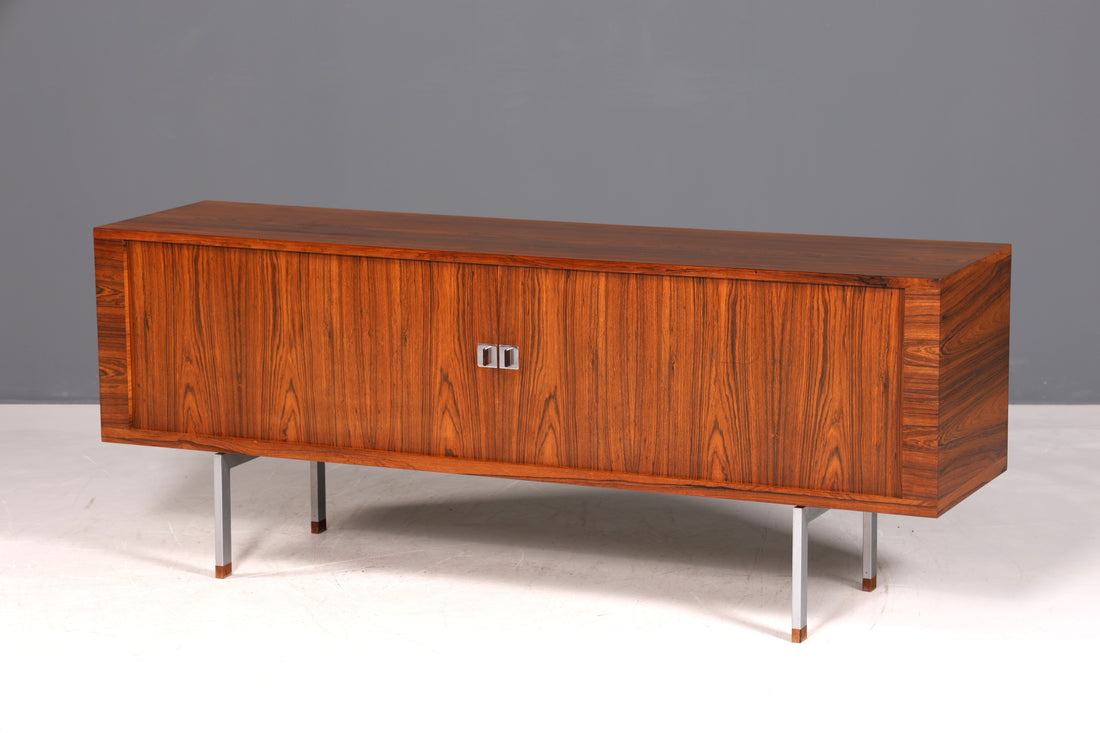 Beeindruckendes Original Hans J. Wegner für RY Møbler Modell RY 25 Sideboard Palisander Holz TV Kommode Vintage Schiebetür Schrank 2 von 2