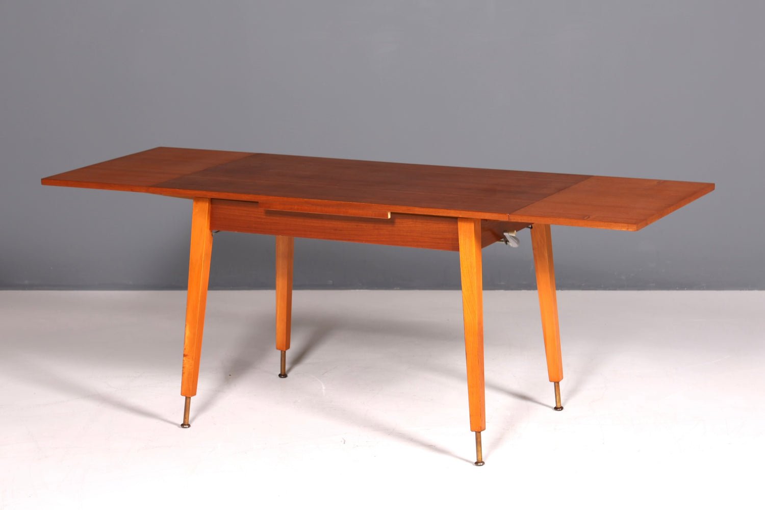 Traumhafter Mid Century Küchentisch Vintage Tisch ausziehbar und höhenverstellbar Esszimmer Tisch