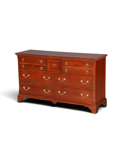 Hauptstadt Möblerei Drexel Heritage Kommode aus Holz im Antik-Stil mit sieben Schubladen und goldenen Beschlägen
