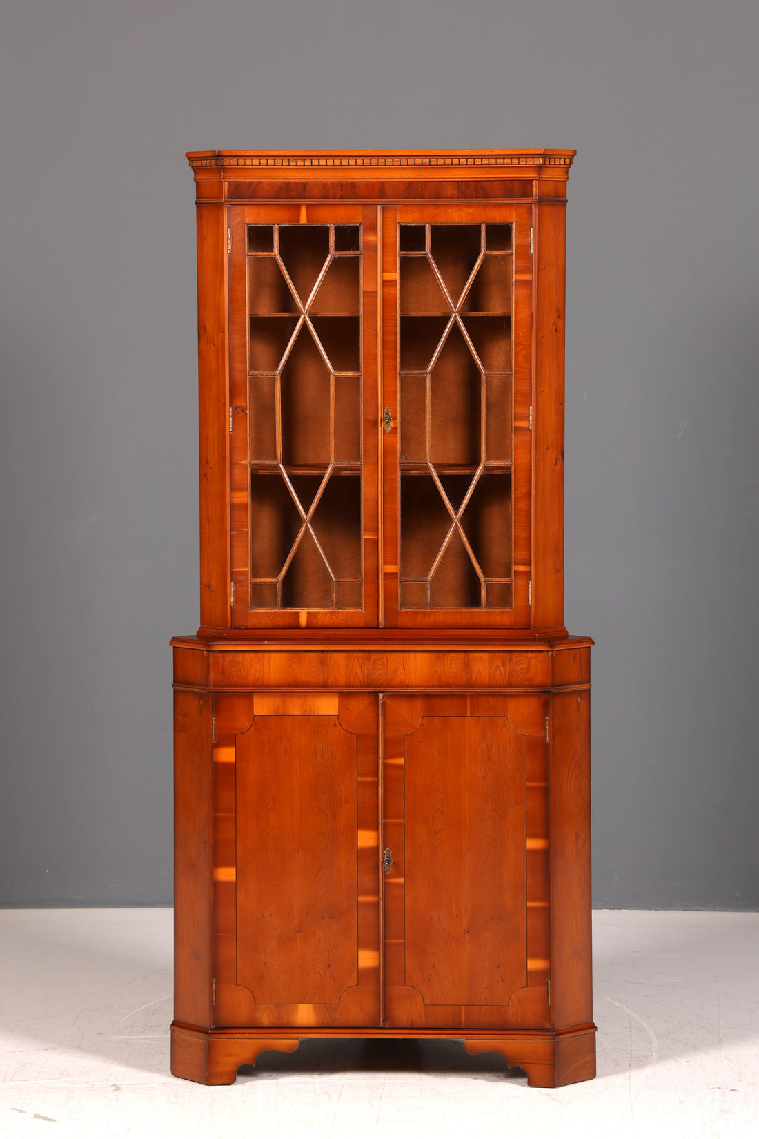 Beautiful English Corner Display Cabinet 60s Real Wood Cabinet Corner Cabinet Glass Display Cabinet Vintage