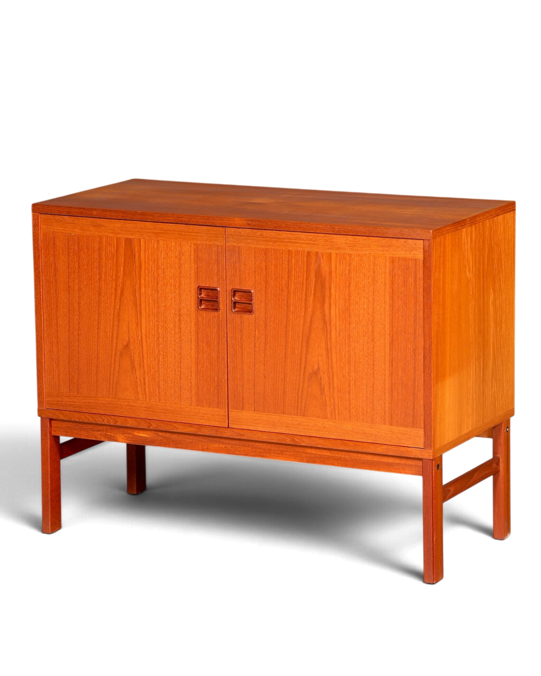 Hauptstadt Möblerei Mid Century Kommode aus Holz mit zwei Türen im 60er Jahre Vintage Design