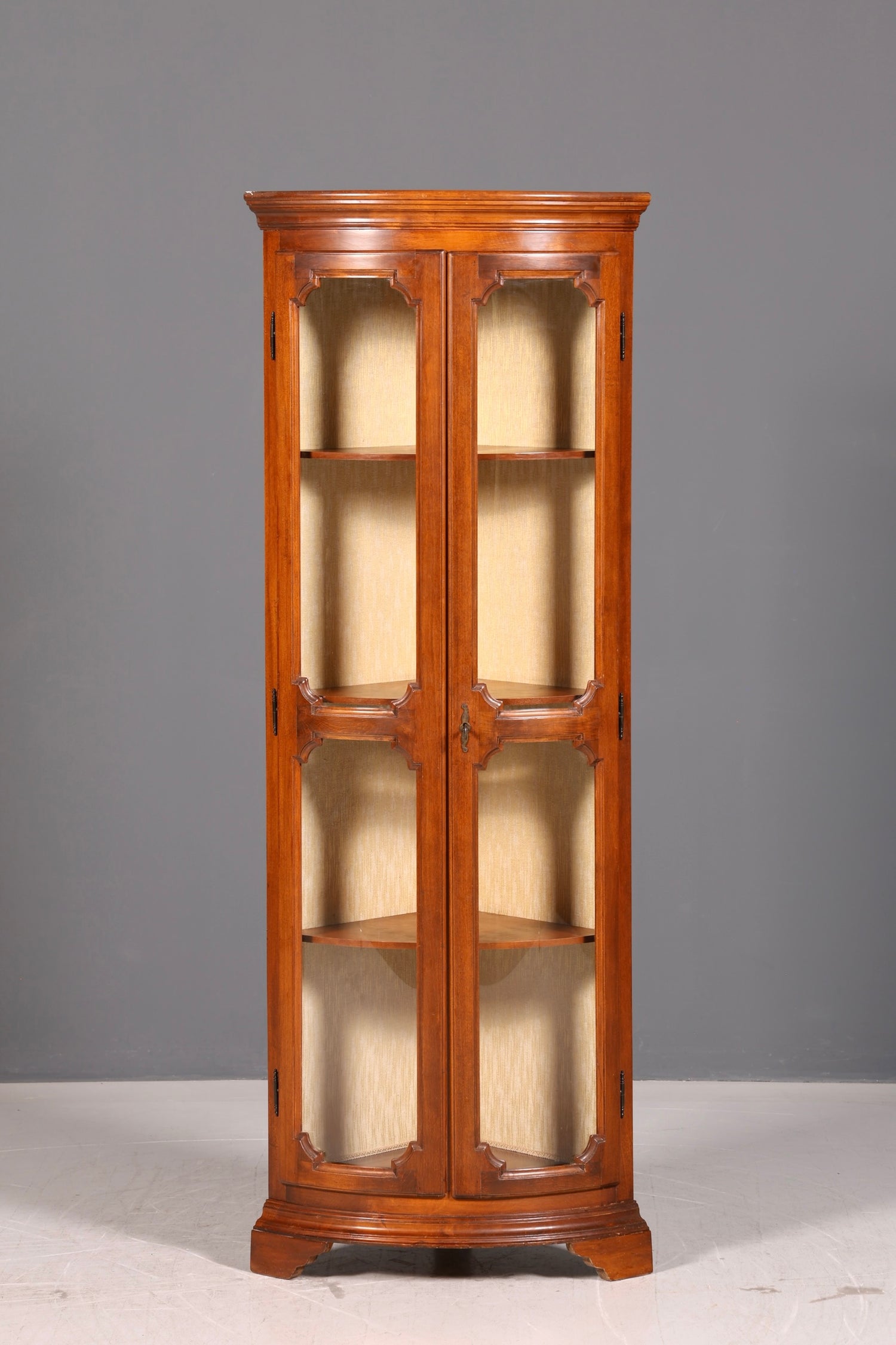 Wunderschöne Original Selva Eckvitrine Vitrine Schrank Geschirrschrank Glasvitrine Italienische Möbel