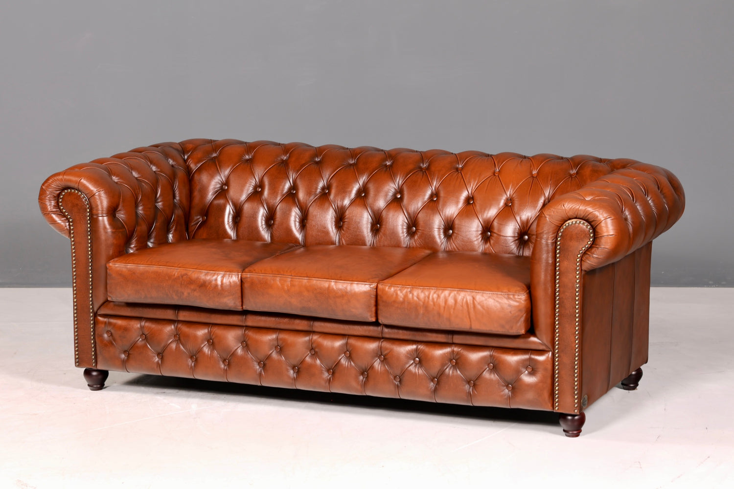 G119 Finish Wunderschönes Original Chesterfield Sofa 3- Sitzer echt Leder Oxblood Couch Englisch
