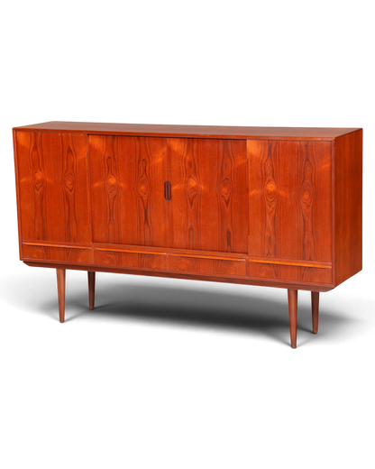 Hauptstadt Möblerei Mid Century Highboard aus massivem Holz im dänischen Design mit markanter Maserung