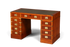 Hauptstadt Möblerei maritimer Military Chest Schreibtisch aus Holz mit grüner Lederauflage und Messingbeschlägen