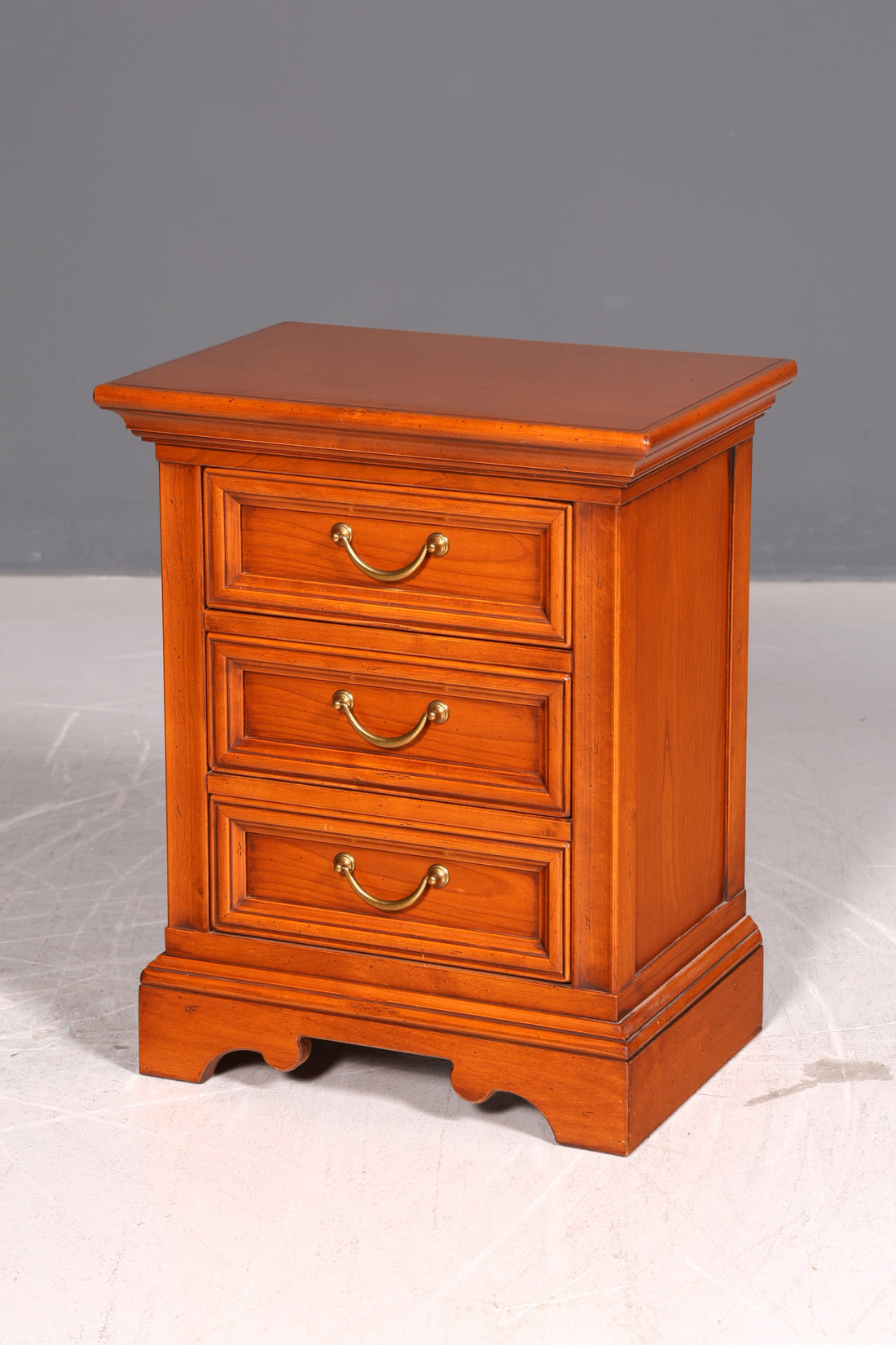 Beautiful Original Selva Chest of Drawers Antique Style Bedside Table Drawer Chest Side Chest Italian Furniture