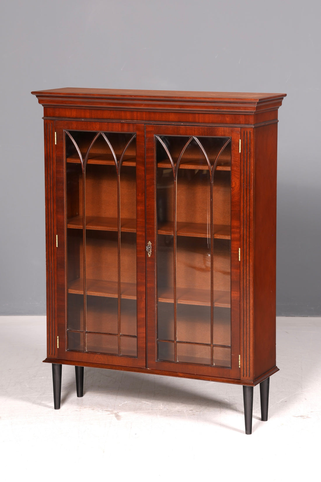 Wunderschöne Englische Vitrine Mahagoni Bücherschrank Glasvitrine Bücherregal Buffet Antik Vintage