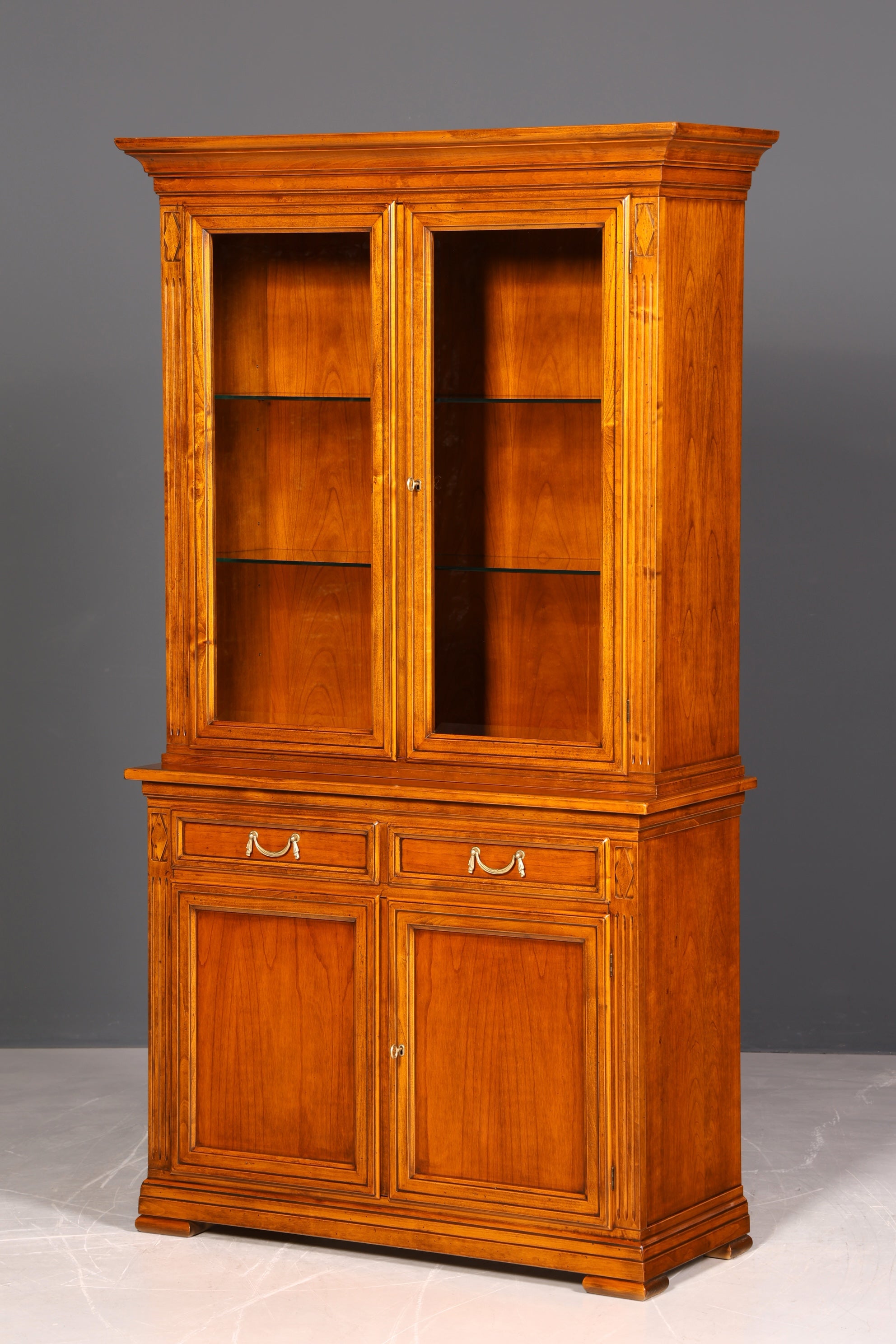Edle Original Selva Vitrine Antik Stil massiv Holz Buffet Villa Borghese Schrank Bibliothek