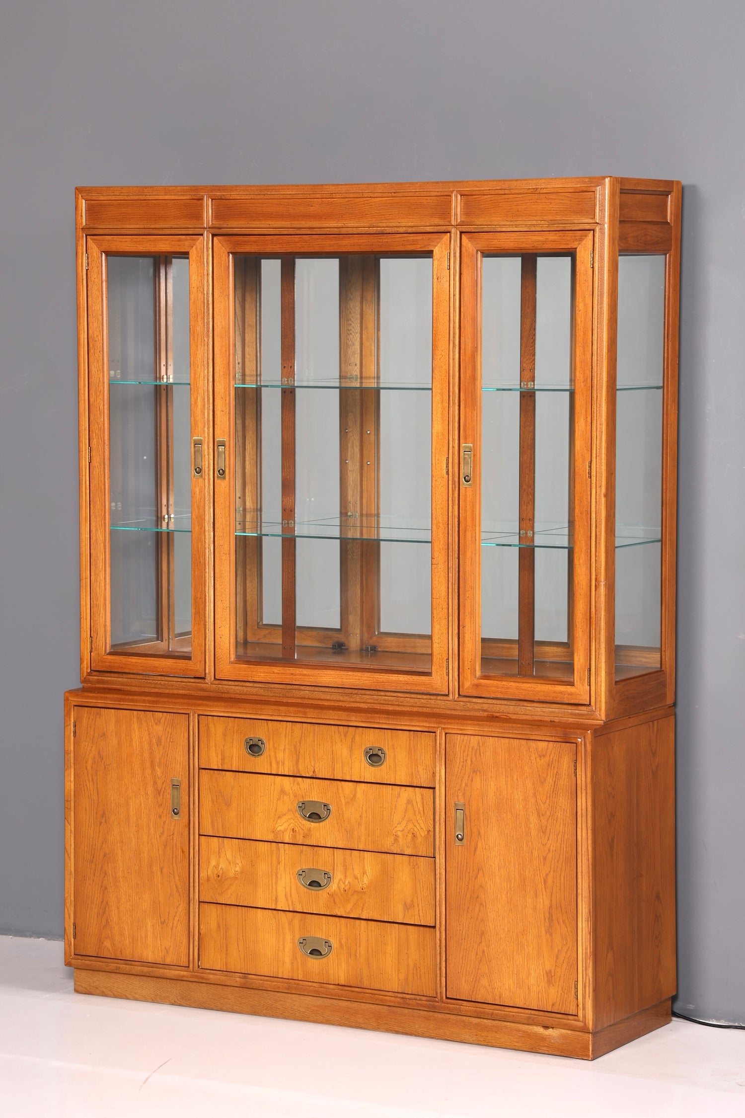 Edler Original Drexel Heritage Vitrine Bücherschrank Art Deco USA Antik Schrank Buffet Regal Glasvitrine Vintage Holz