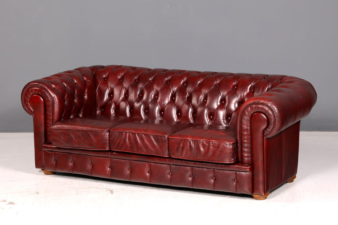Wunderschönes Original Chesterfield Sofa 3-Sitzer Echtleder Oxblood Couch Englisch Ledersofa Vintage
