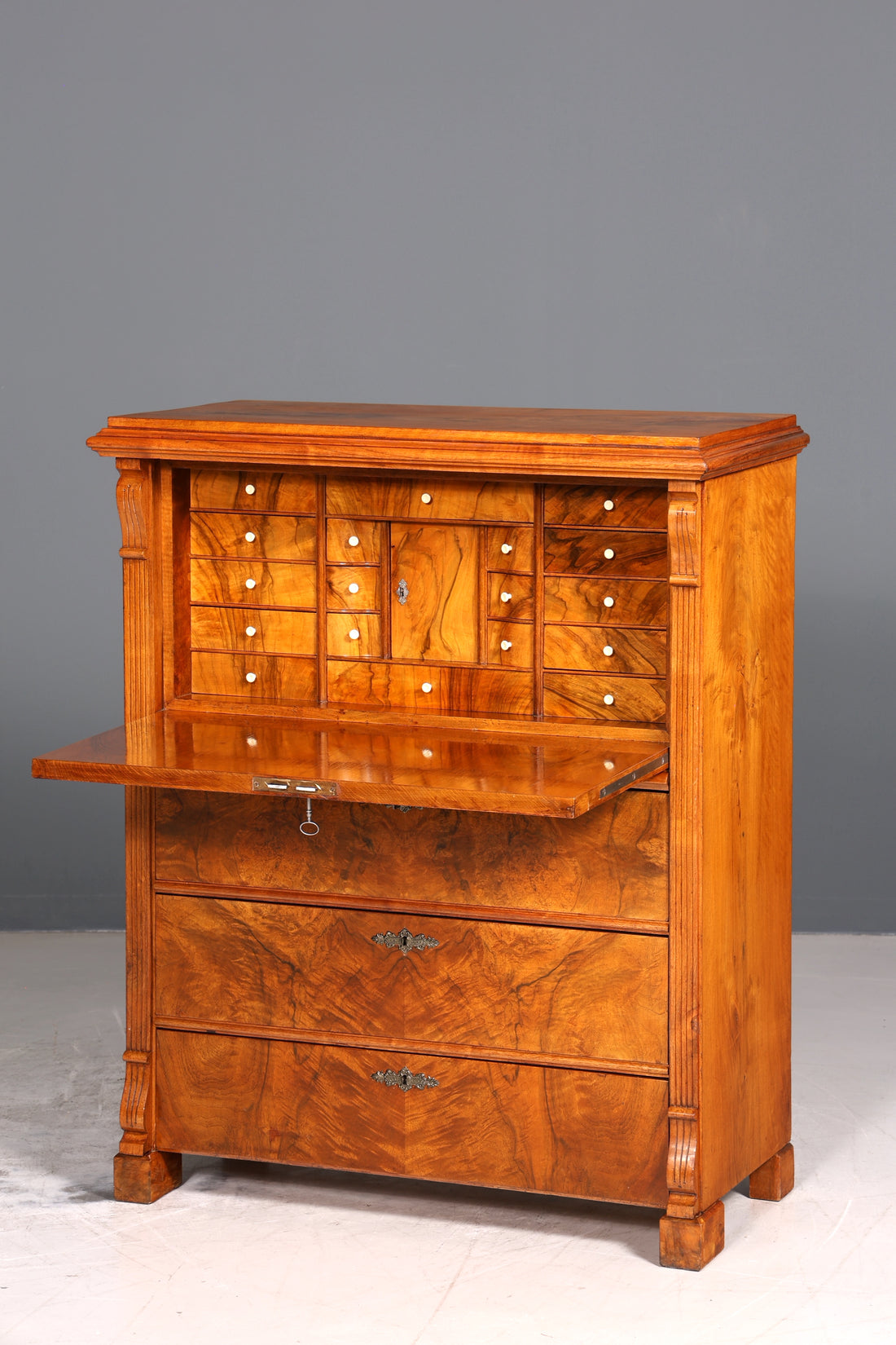 Stilvoller Biedermeier Sekretär Vertiko Louis Philippe  Kommode Schubladenkommode