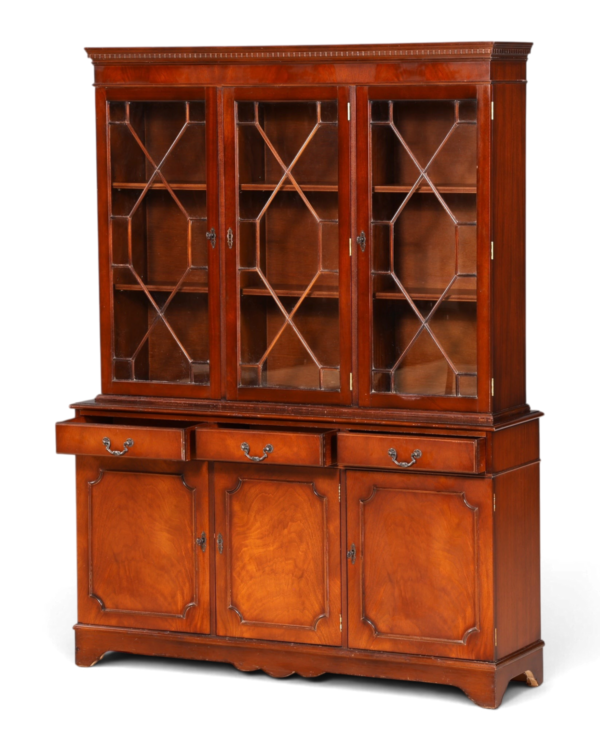 Hauptstadt Möblerei englische Vitrine aus massivem Holz mit Glasfronten und Schubladen im klassischen Antik Stil