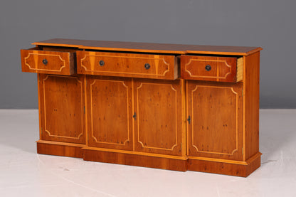 Wunderschönes Englisches Sideboard Eibe Schrank Antik Stil 60er Buffetschrank Kommode Anrichte Vintage