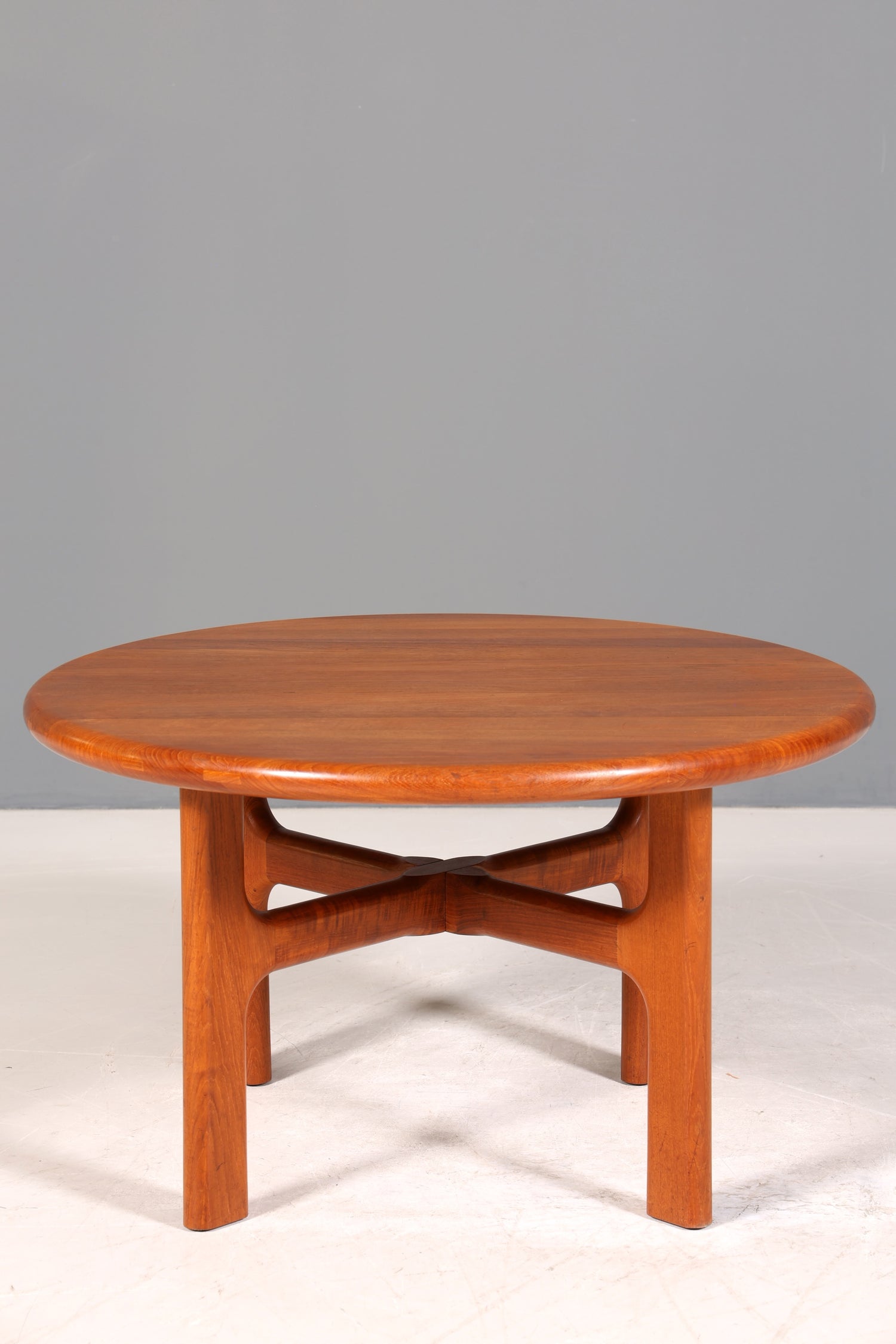 Wunderschöner Mid Century Tisch Danish Design Teak Holz Couchtisch Made in Denmark Ablagetisch