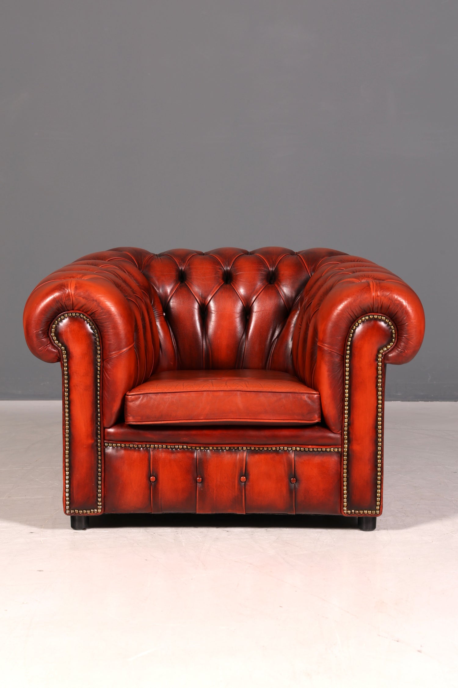 Stilvoller Original Chesterfield Sessel Englischer Armlehnsessel Englisch Herrensessel 1 von 2