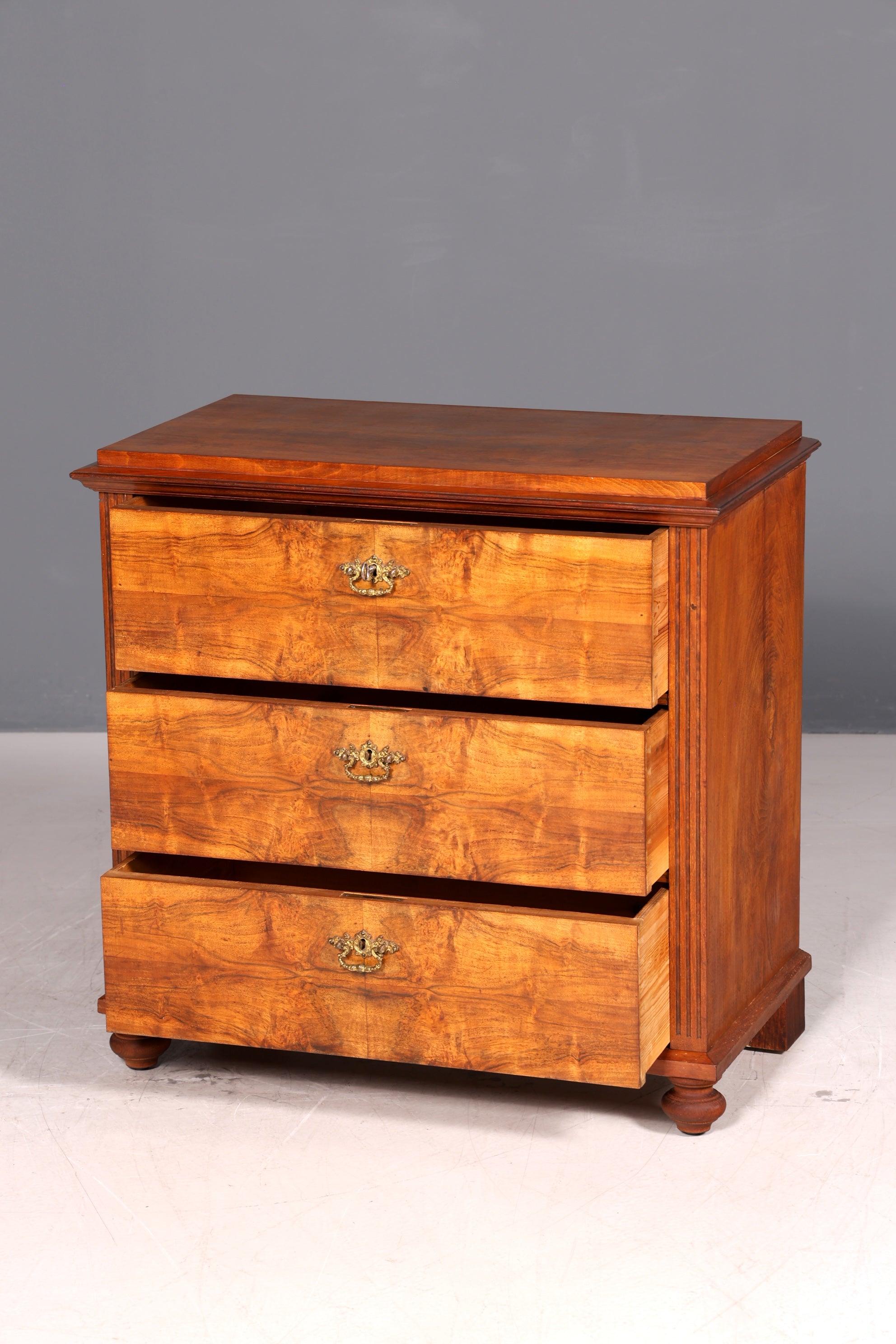 Elegante Gründerzeit Kommode Jugendstil Sideboard Antik Schubladenkommode Wäschekommode
