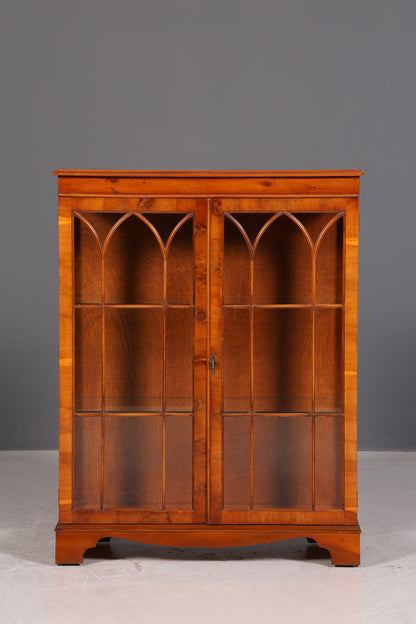 Traumhafte Englische Vitrine Bücherschrank Glasvitrine Antik 60s Eibe Vitrinenschrank Schrank Vintage