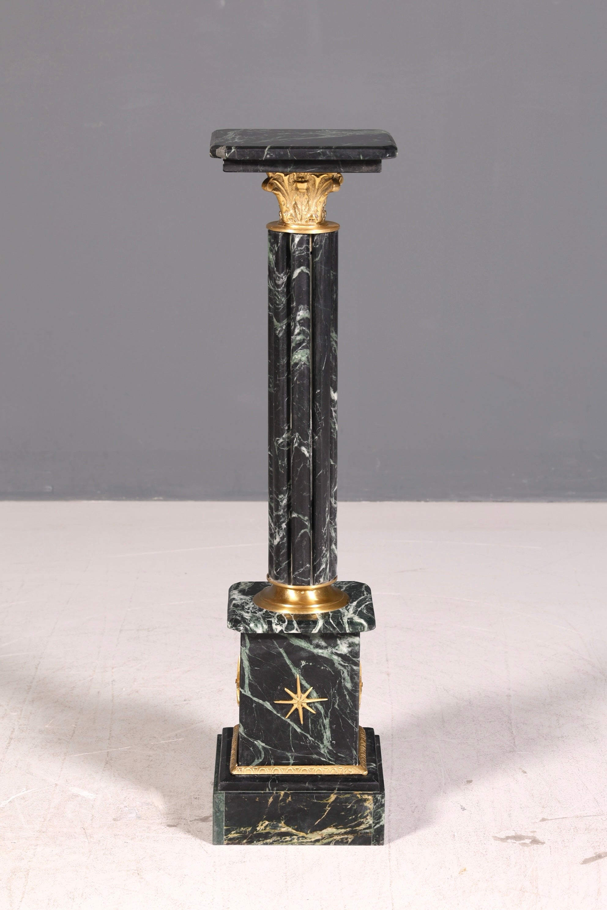 Traumhafte Barock Stil Säule Louis XV Marmor Blumensäule Naturstein Sockel Ablage