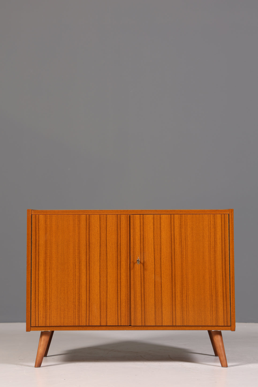 Wunderschöne Mid Century Kommode Vintage TV Sideboard Schrank