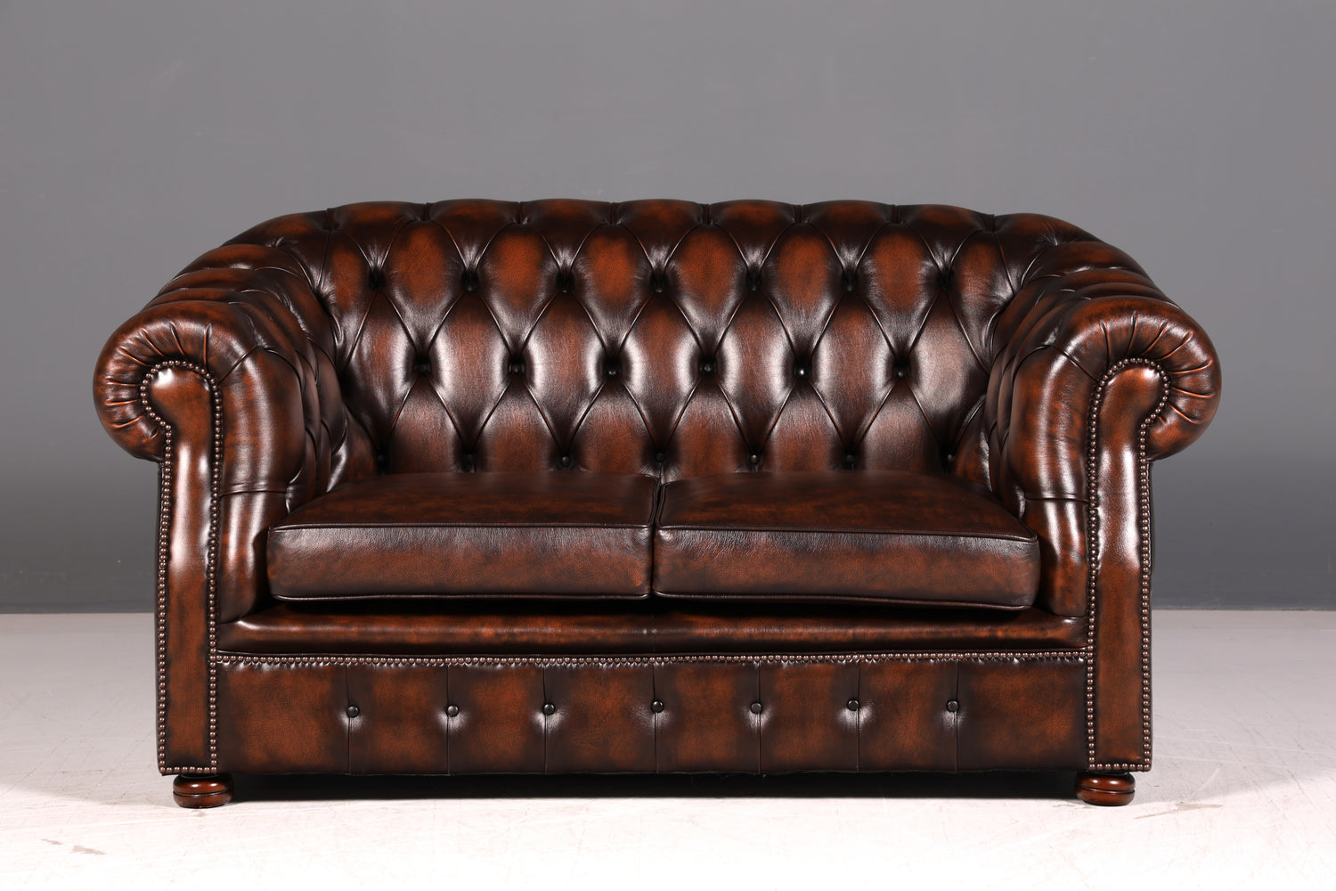 Beautiful Original Chesterfield Centurion 2-Seater Couch Real Leather Sofa English UK Leather Sofa Antique