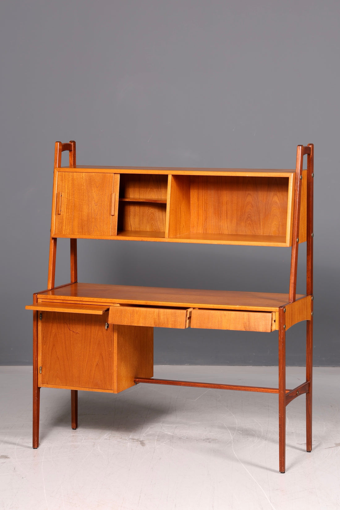 Beautiful mid-century desk with hutch, teak Danish design, vintage 1960s office desk