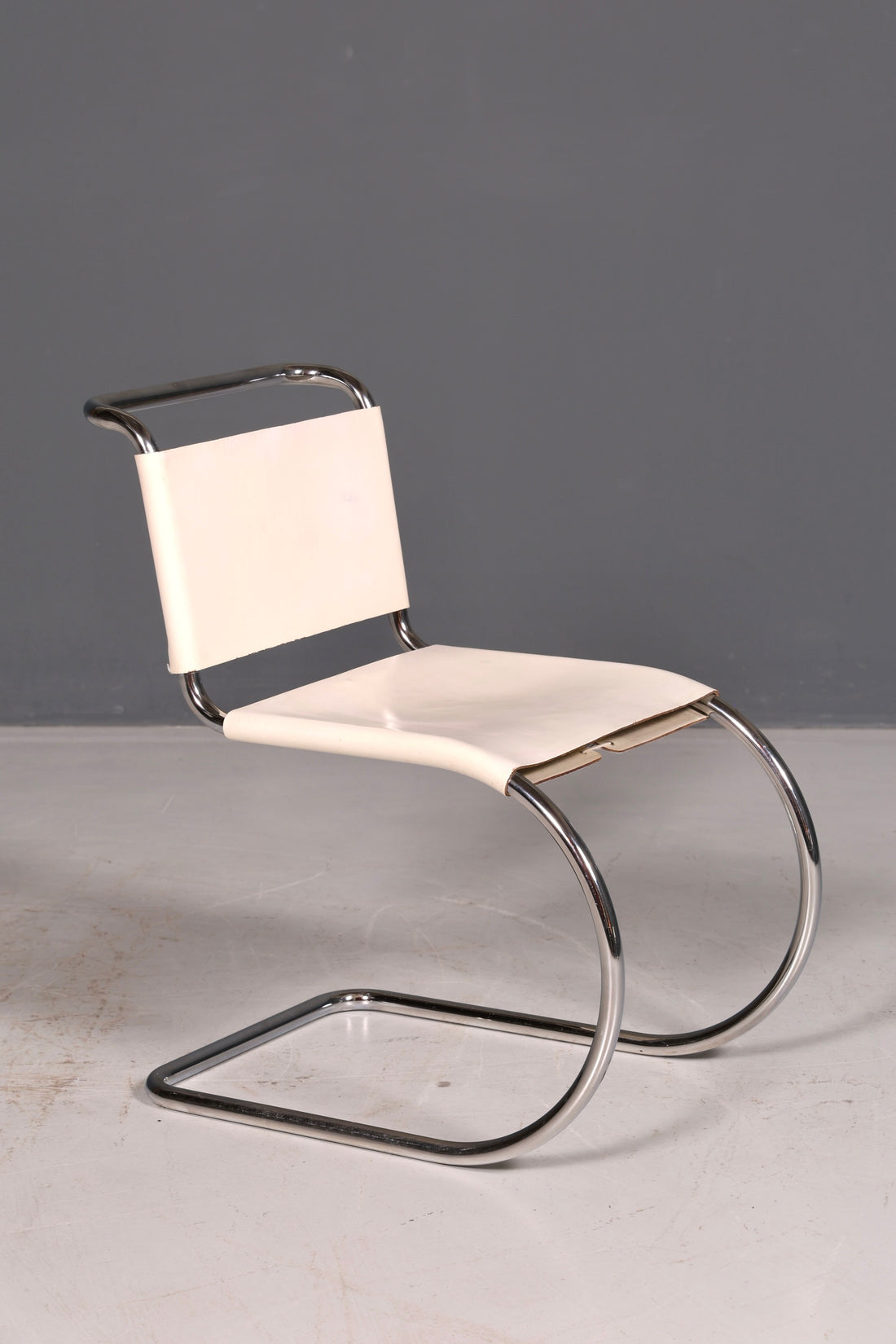 Elegant Original Knoll International Cantilever Chair MR Chair Mies van der Rohe Chrome Leather White Bauhaus Secretary Chair Dining Chair 1 of 2