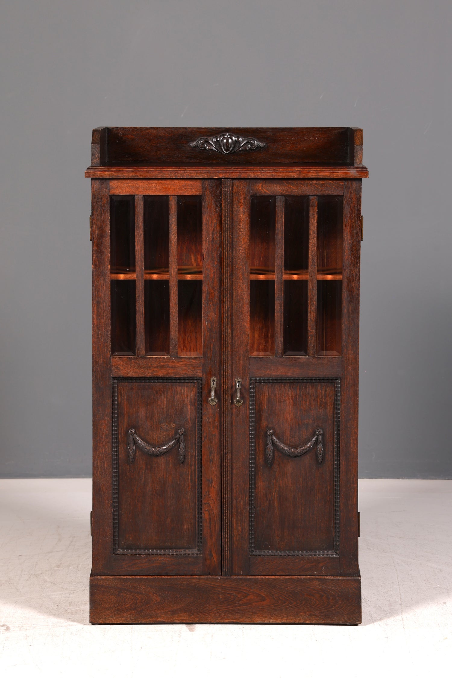 Traumhafte Jugendstil Vitrine Eiche Antik Bücherschrank Geschirrschrank Vitrinenschrank Massivholz Vintage