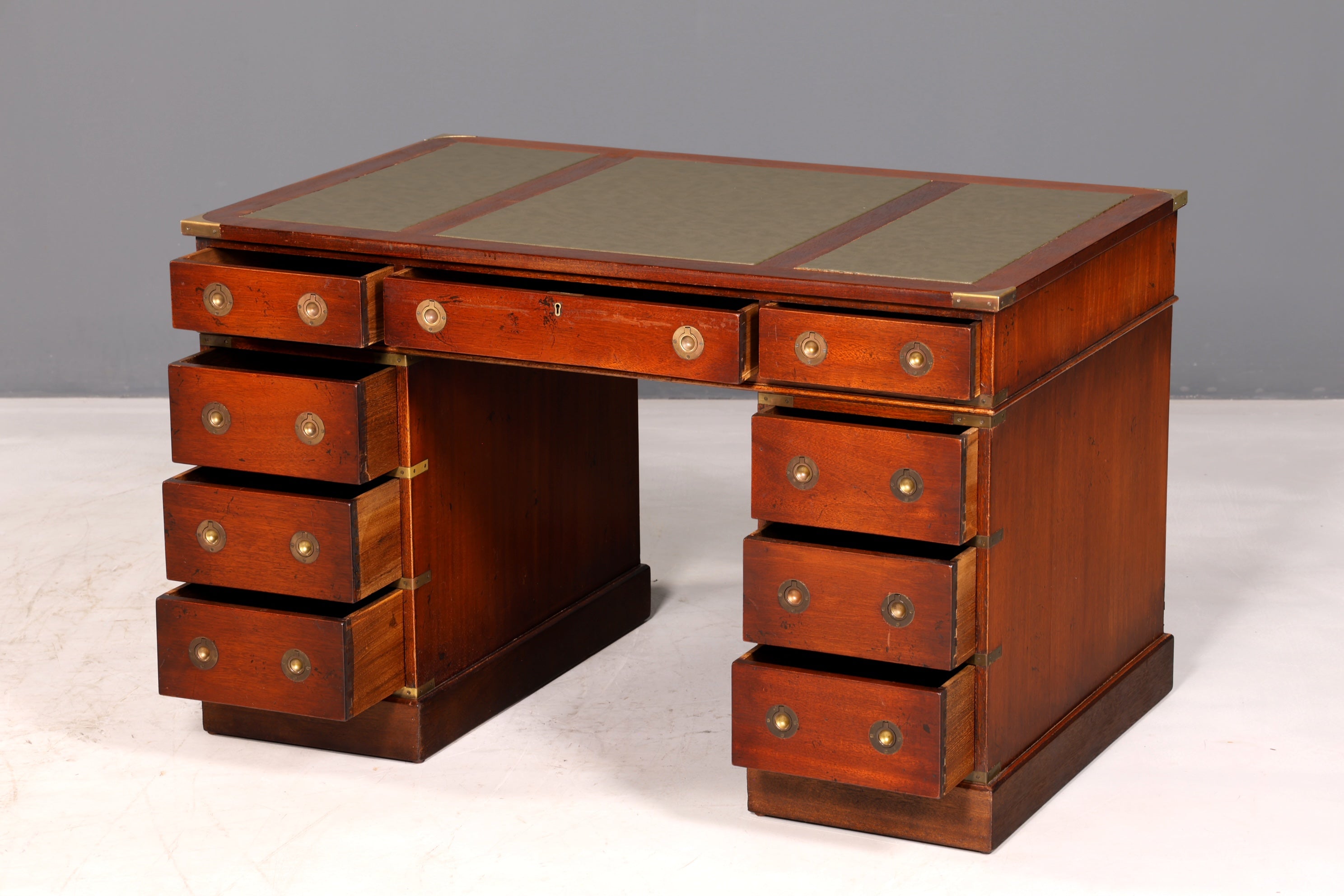 Elegant maritime desk, English military chest, office desk, office table