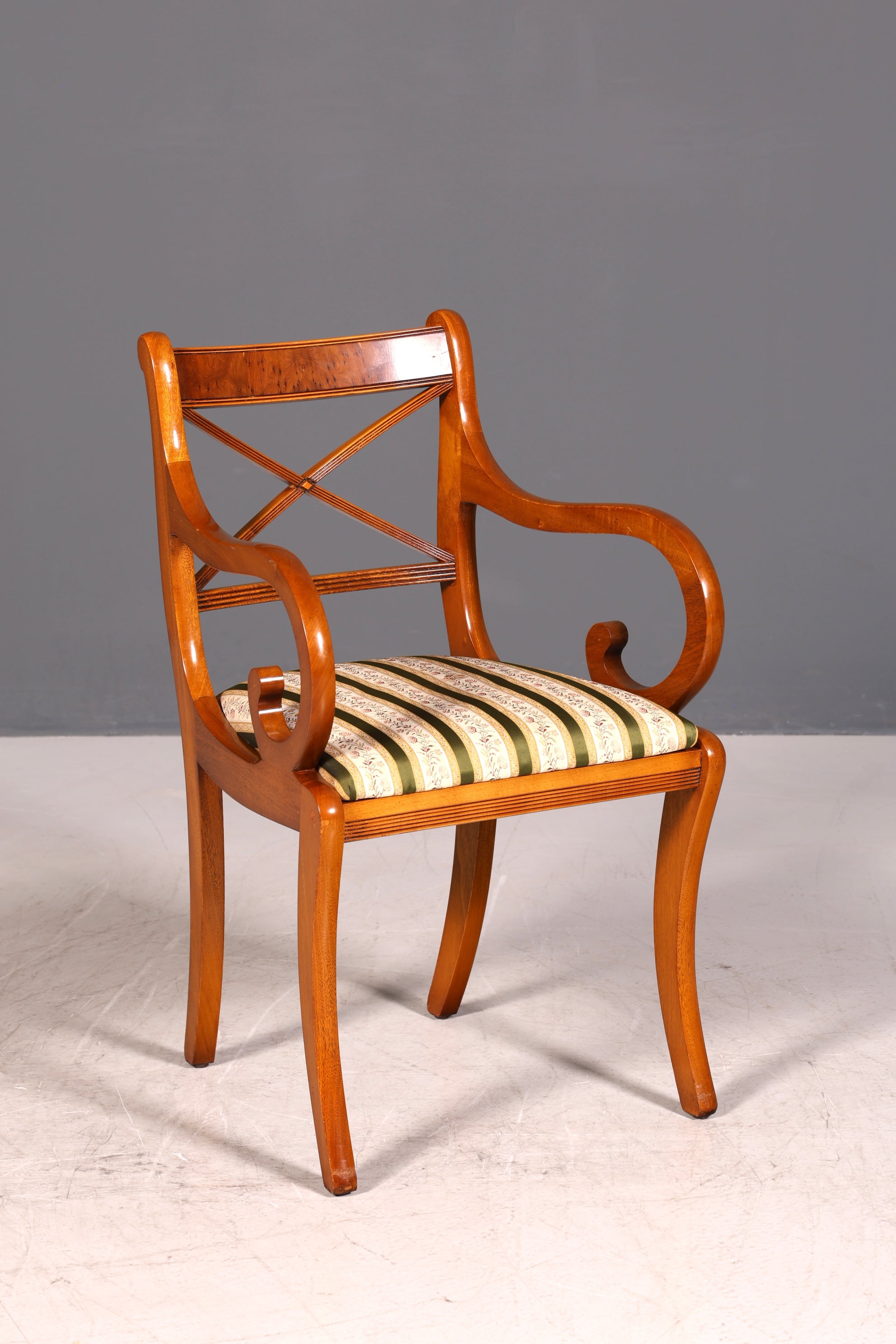 Wunderschöner Englischer Stuhl UK Armlehnstuhl Antik Stil Regency Sekretär Stuhl Eibe Polsterstuhl 4 von 5