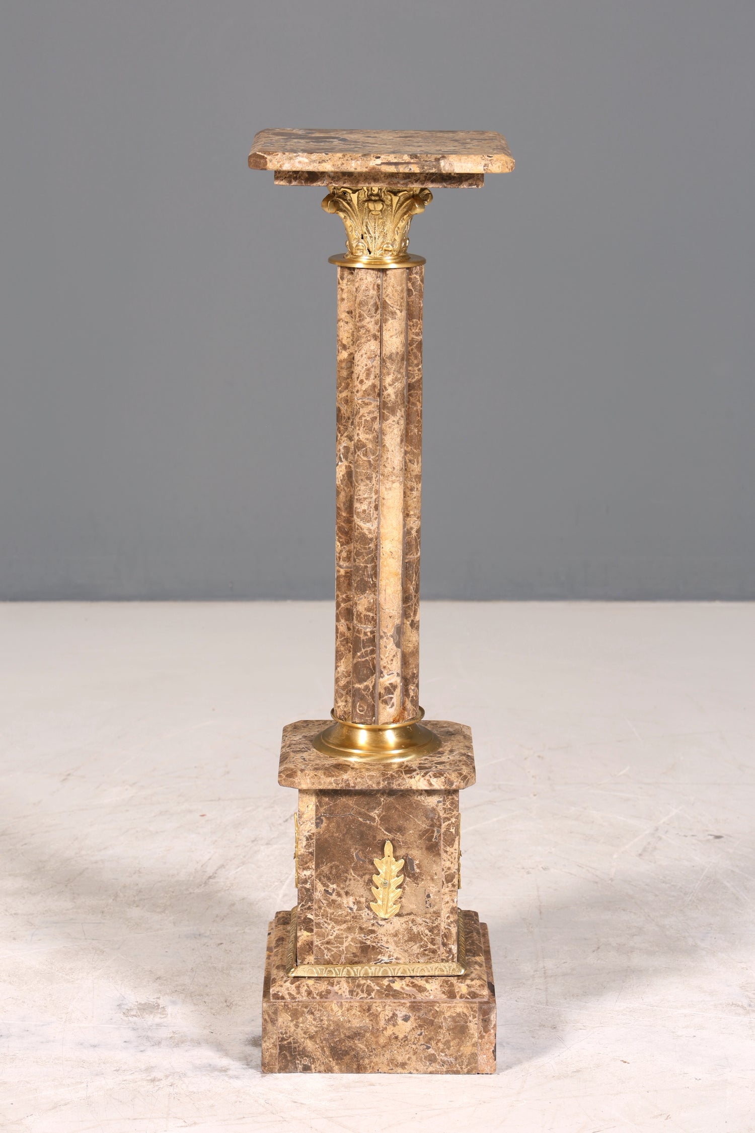 Wunderschöne Barock Stil Säule Louis XV Marmor Blumensäule Naturstein Sockel Ablage