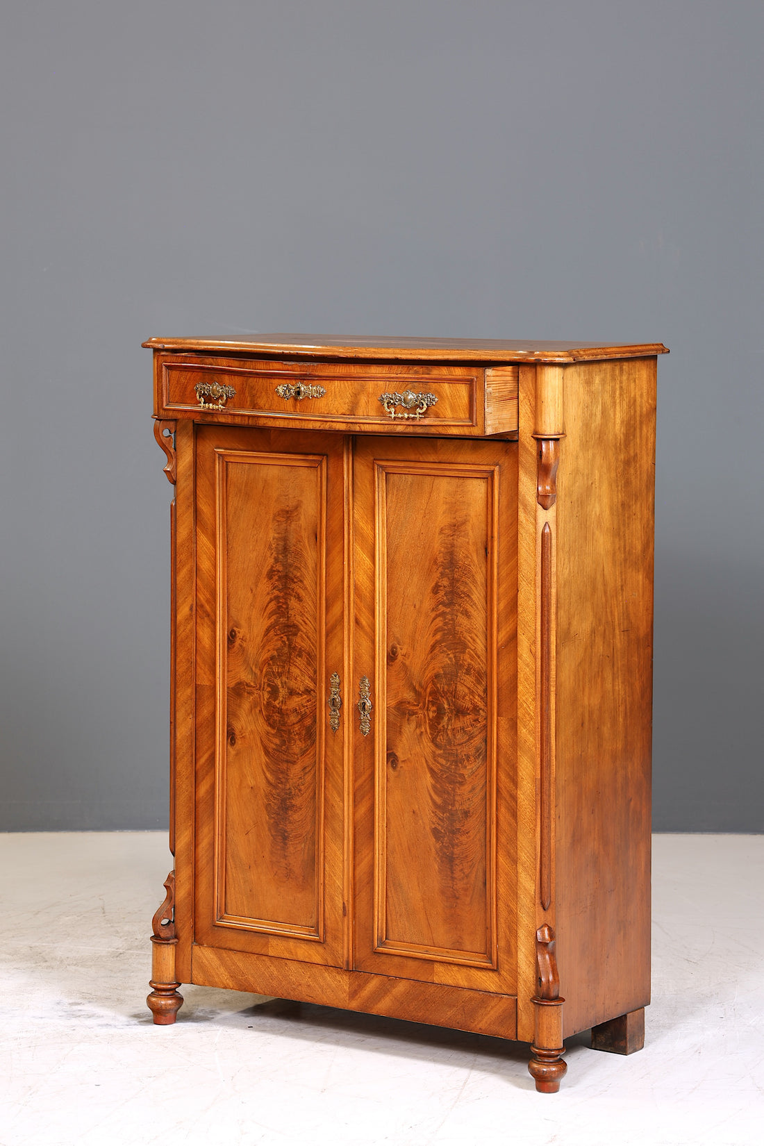 Traumhafter Louis Philippe Schrank um 1880 Gründerzeit Vertiko Kommode