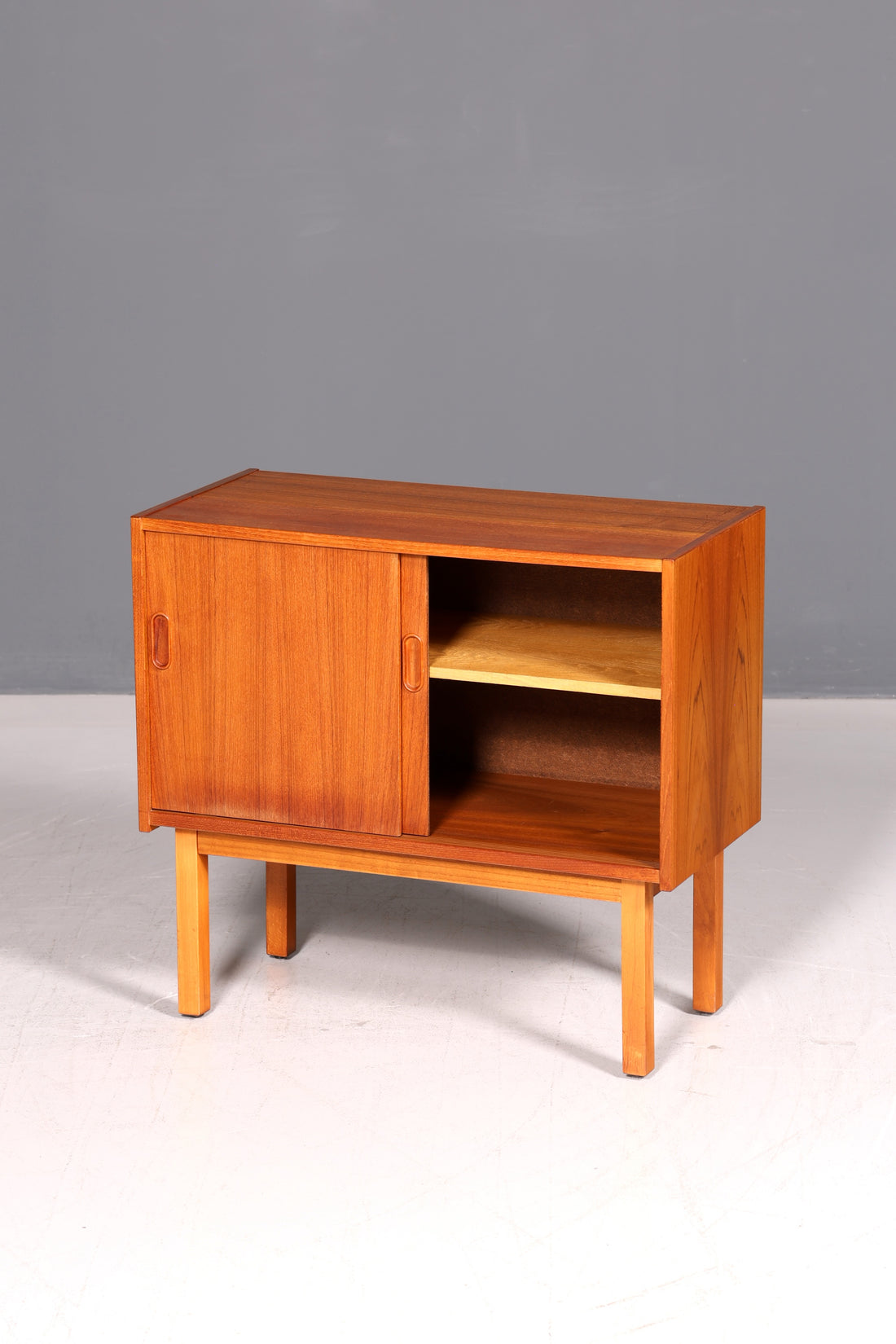 Traumhaftes Mid Century Teak Sideboard Schiebetüren Vintage Kommode Retro 60er