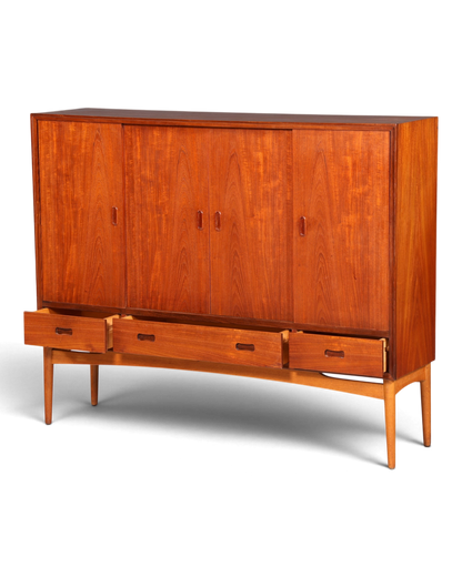 Hauptstadt Möblerei Mid Century Highboard aus Teakholz im Danish Design mit Schiebetüren und drei Schubladen