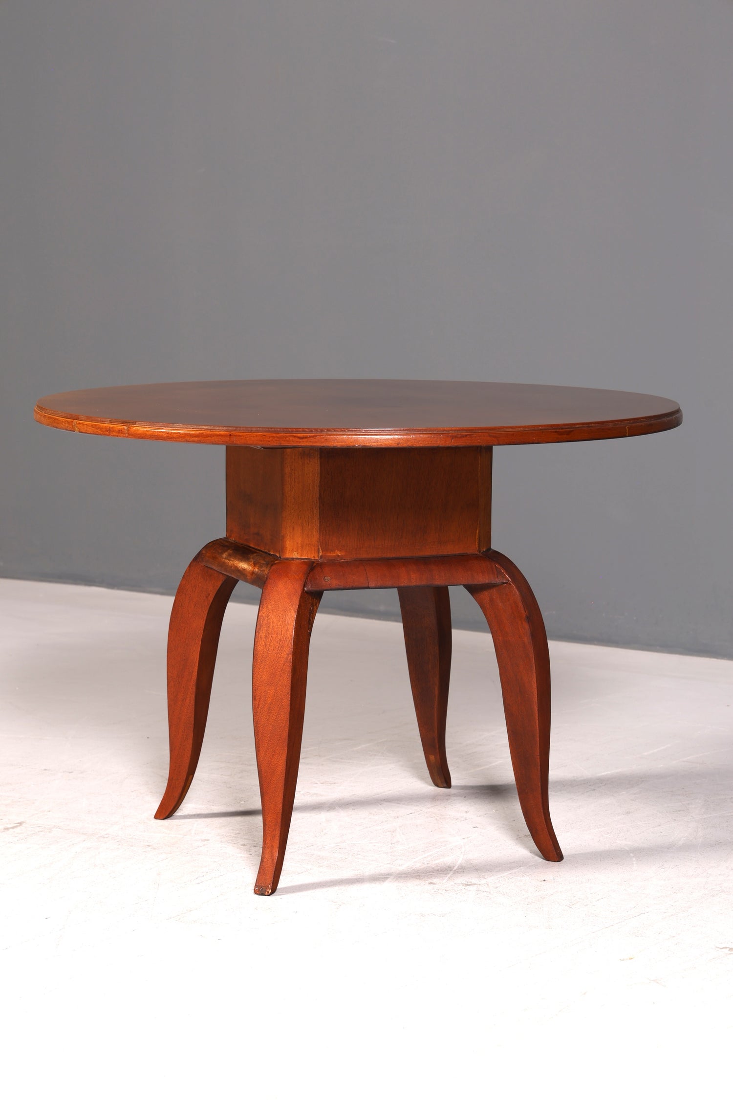 Traumhafter Original Art Deco Tisch Couchtisch Ablagetisch Rund Beistelltisch Antik um 1930