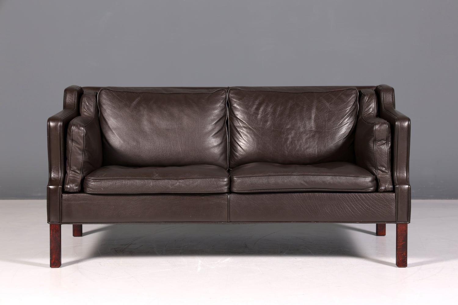 Wunderschönes Designer Børge Mogensen Sofa 2 Sitzer echt Leder Couch Modell 2213 Made in Denmark Canapé
