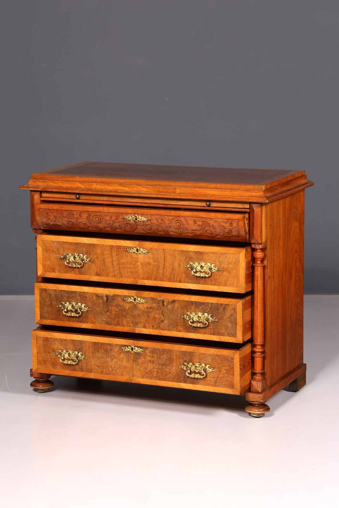 Beautiful Gründerzeit Art Nouveau antique sideboard with drawers, linen chest, solid wood