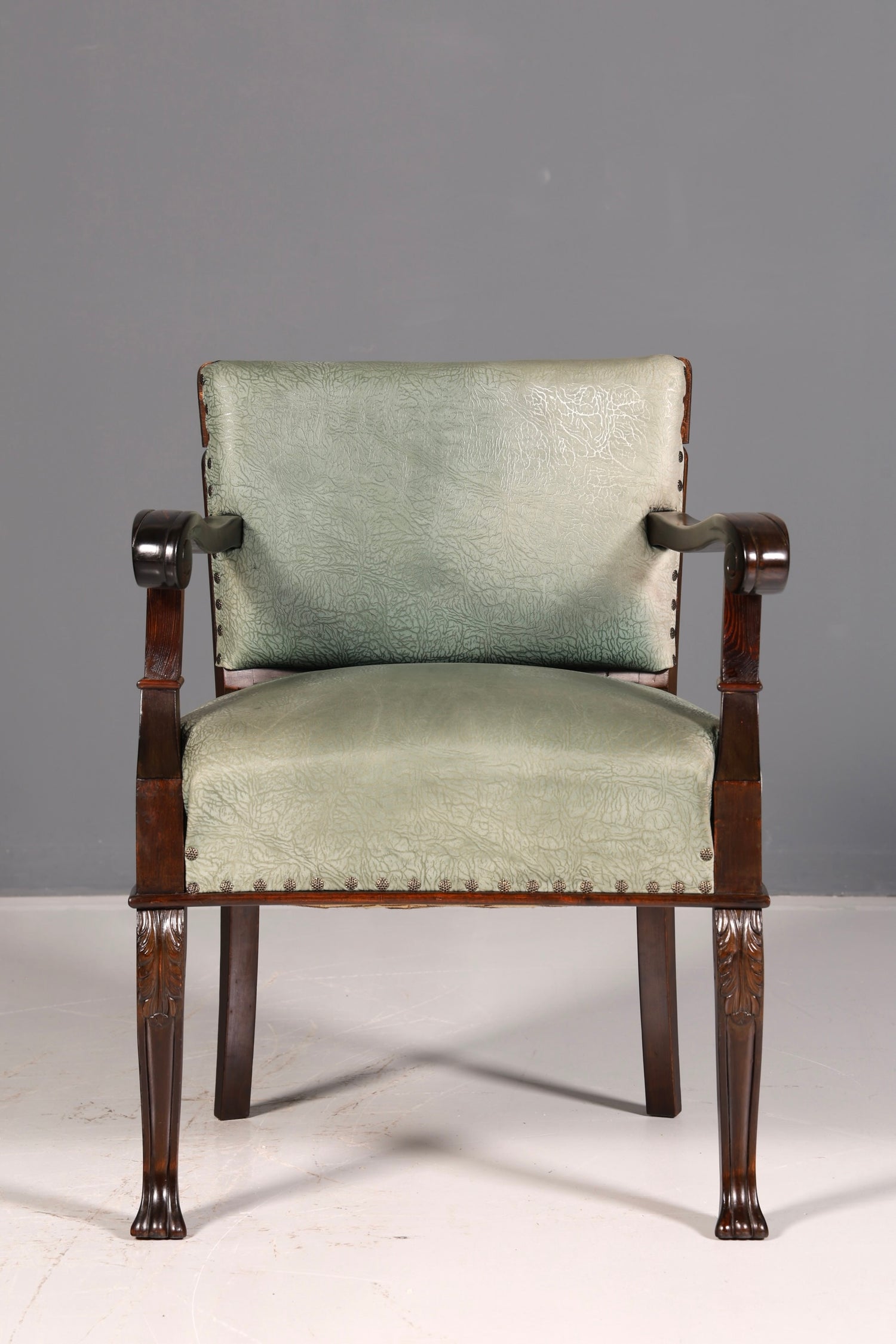 Beautiful Neo-Renaissance armchair from the Gründerzeit period, antique, circa 1910, suitable for a gentleman’s room