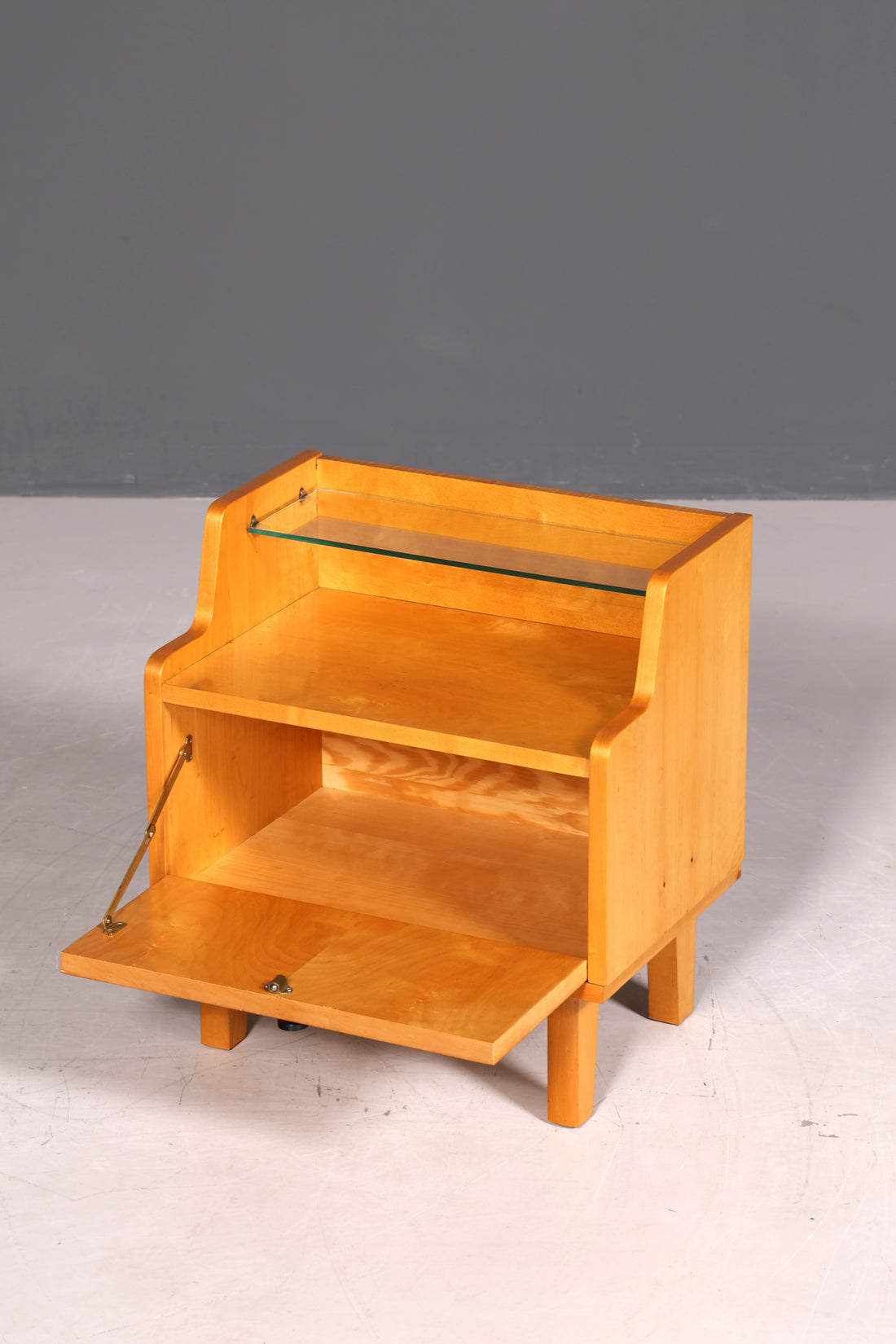 Schlichte Mid Century Kommode Vintage Klappschränkchen Danish Design Nachttisch 2 von 2