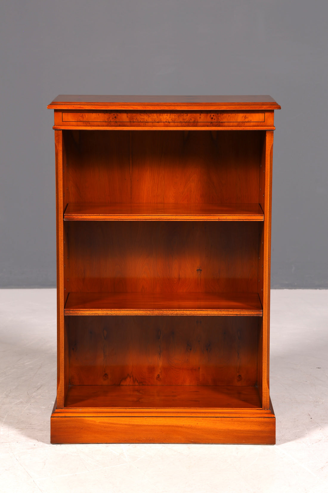 G369 Finish Wunderschönes Englisches Bücherregal Antik Regal Bookshelf Buchablage 60s (Kopie 2)